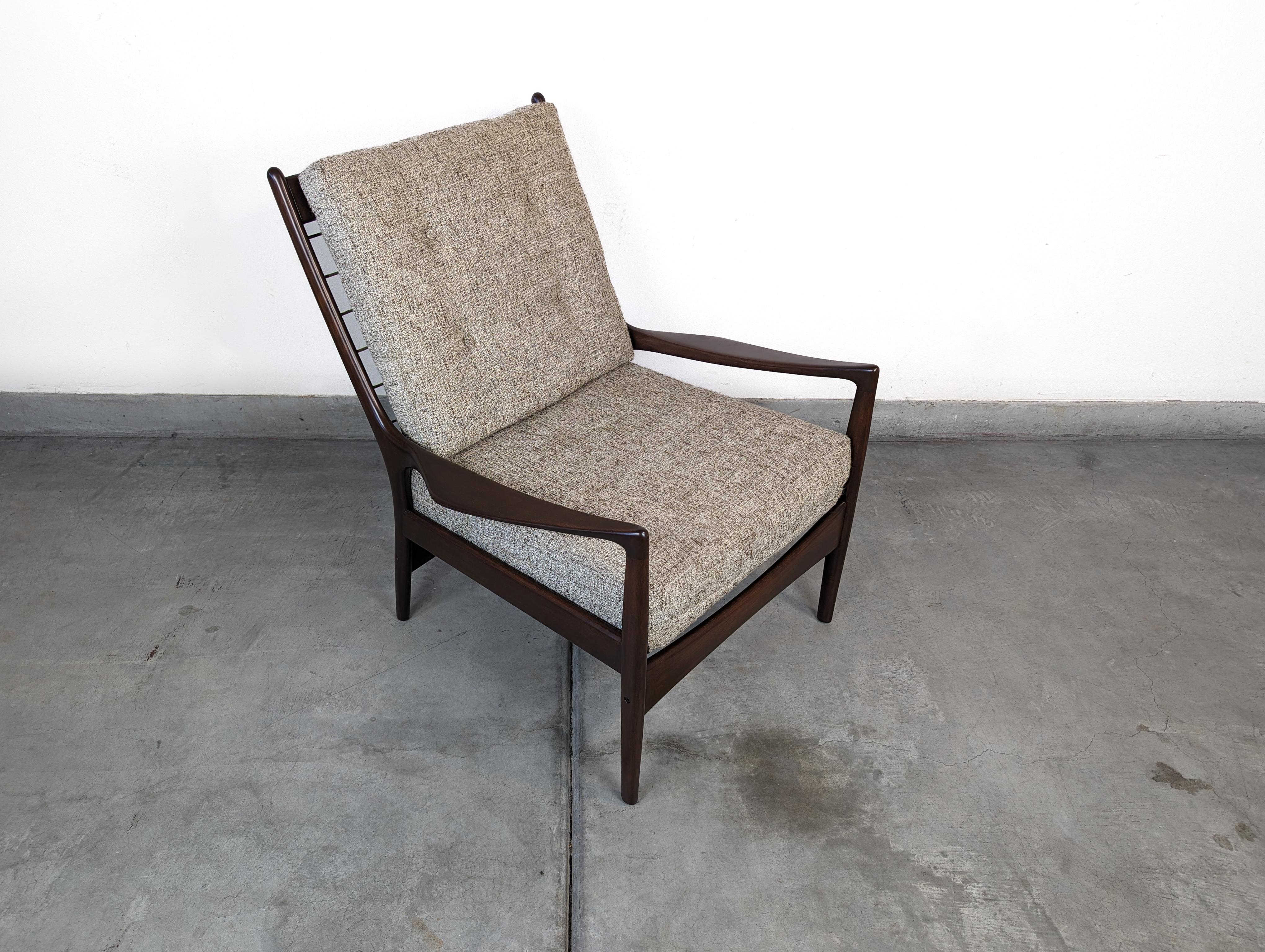Danish Mid Century Modern Lounge Chair by Selig, c1960s For Sale 4