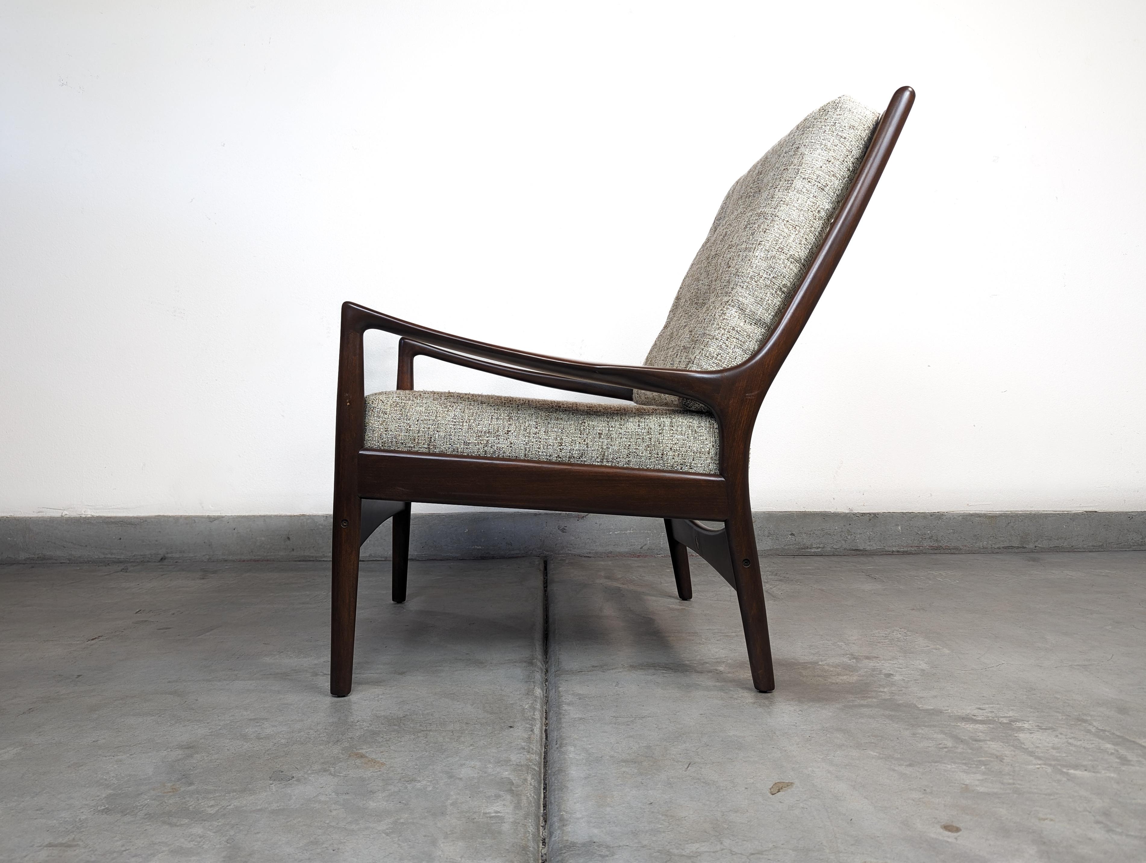 Mid-Century Modern Danish Mid Century Modern Lounge Chair by Selig, c1960s For Sale