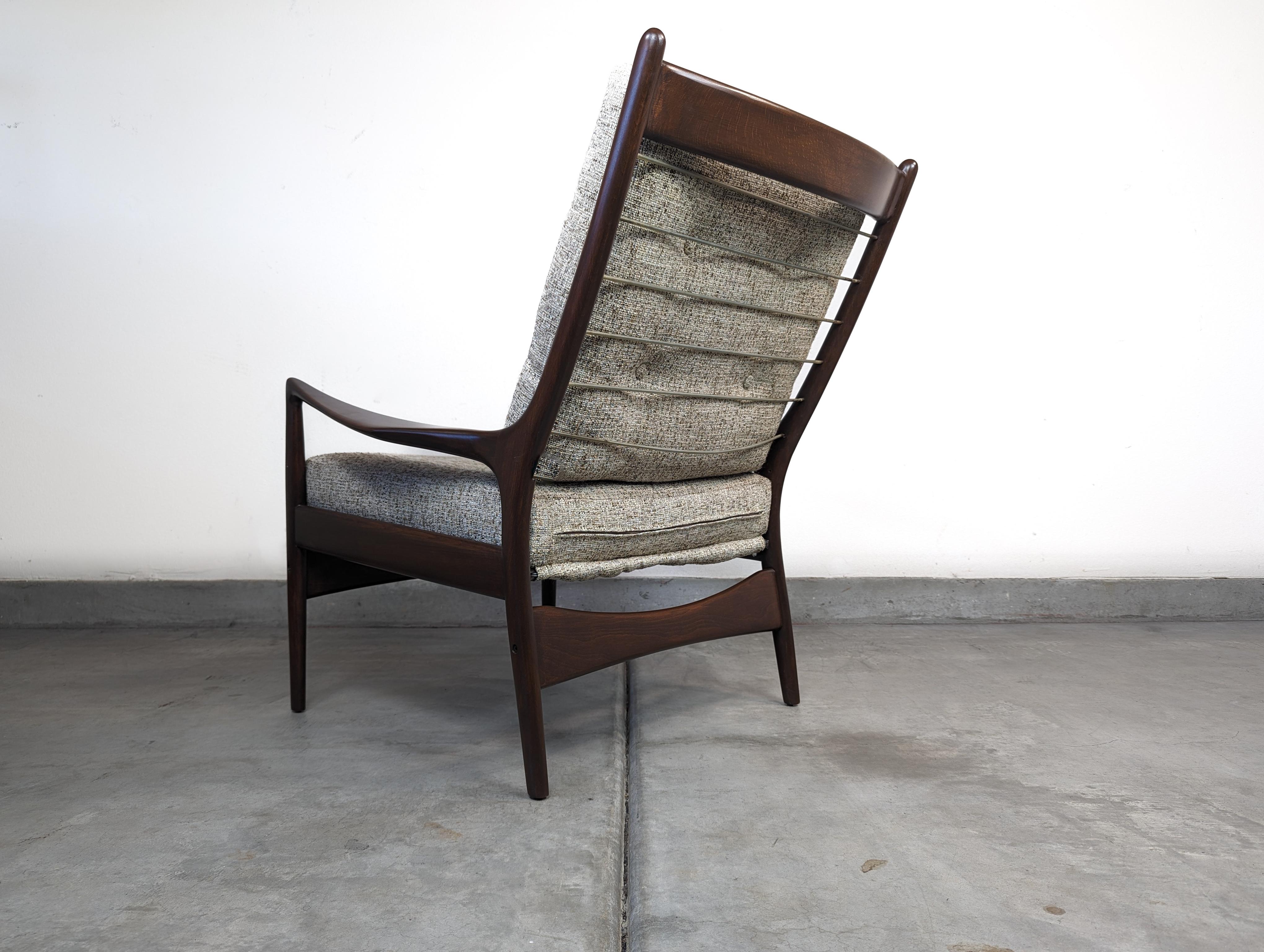 Danish Mid Century Modern Lounge Chair by Selig, c1960s In Excellent Condition For Sale In Chino Hills, CA