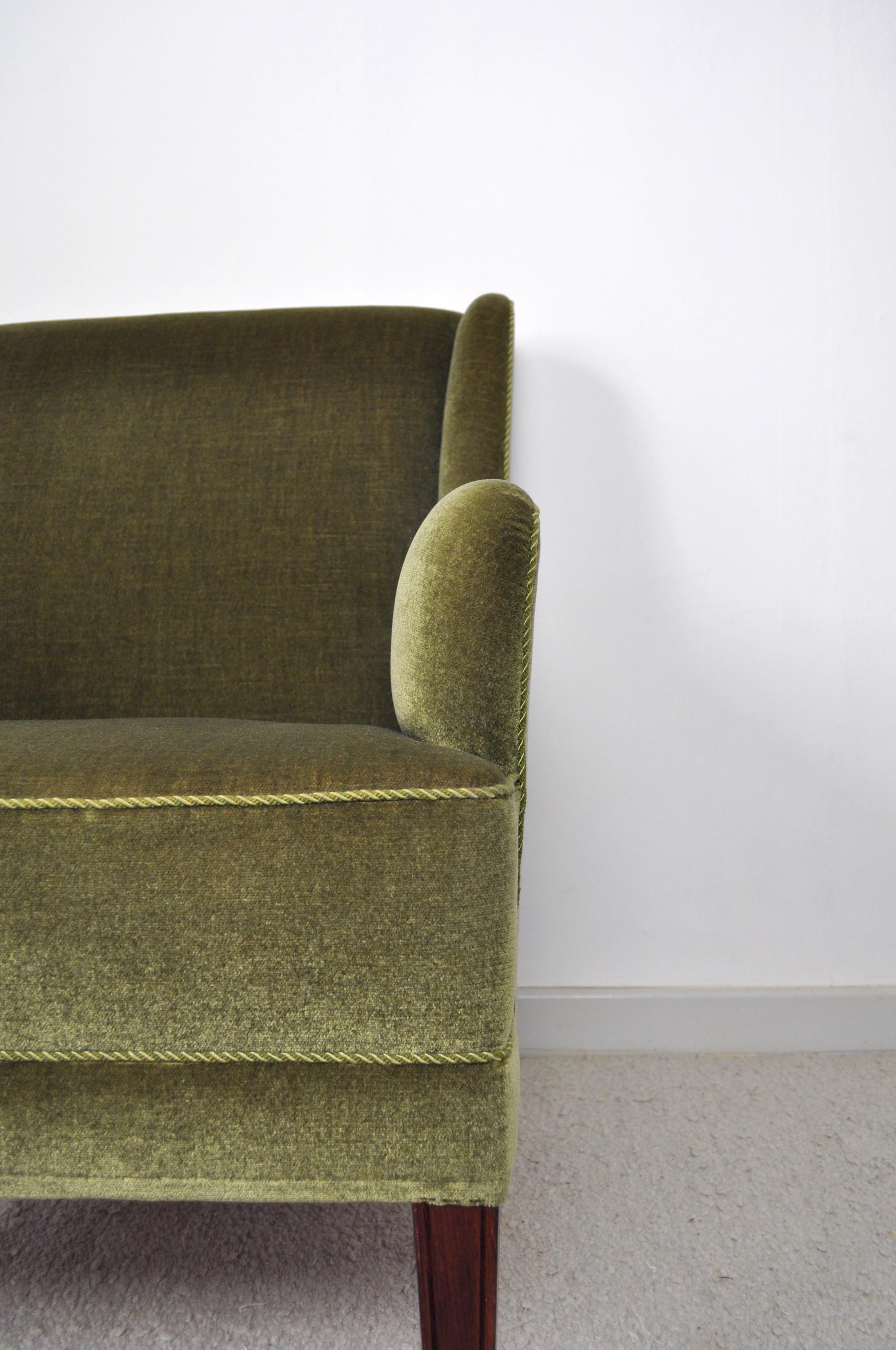 20th Century Danish Mid-Century Modern Lounge Chair in Green Velvet, 1950s
