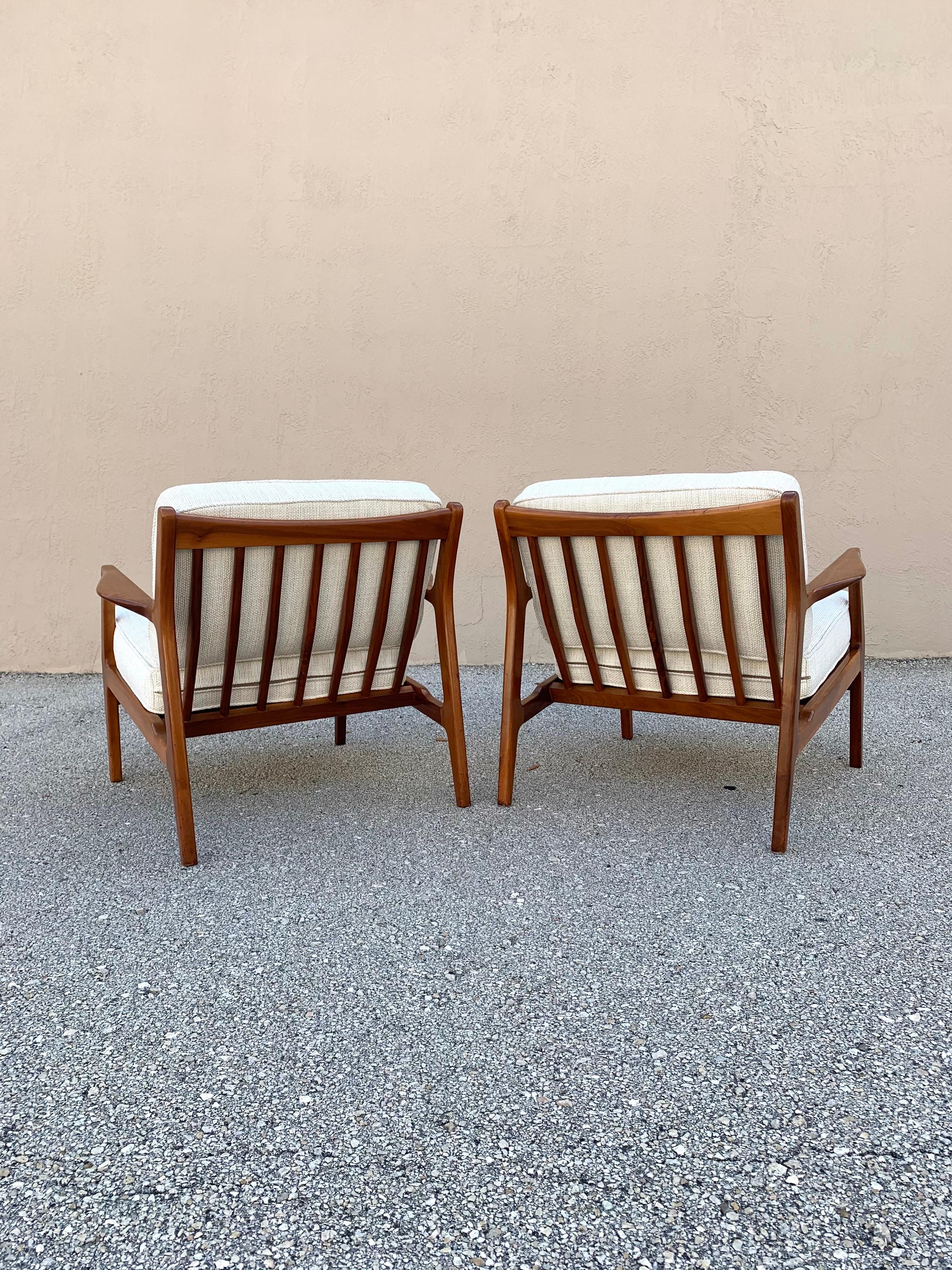 Danish Mid-Century Modern Lounge Chairs by IB Kofod Larsen, a Pair In Good Condition In Boynton Beach, FL