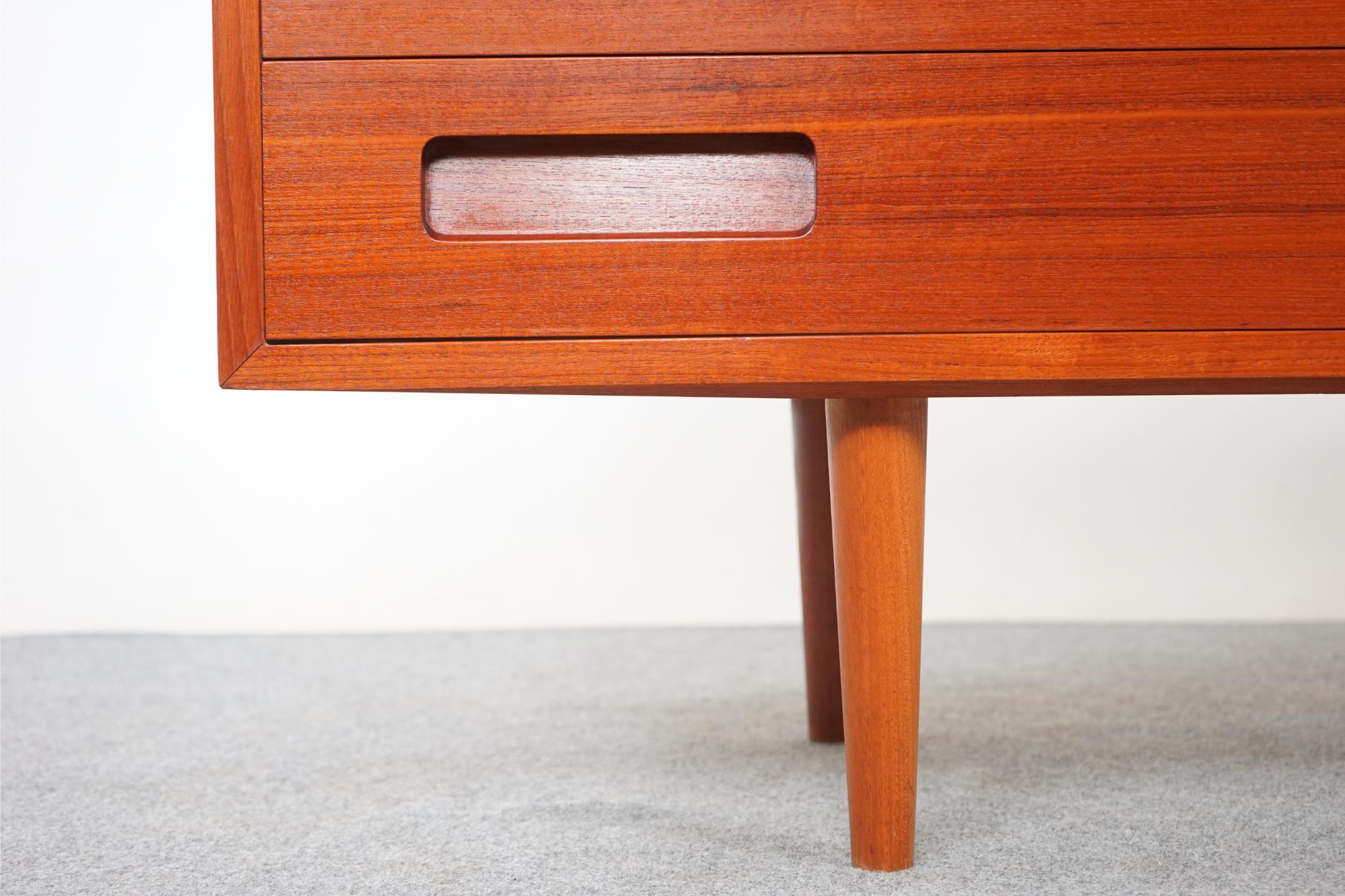 Veneer Danish Mid-Century Modern Low Long Six Drawer Teak Dresser, by Hundevad & Co.