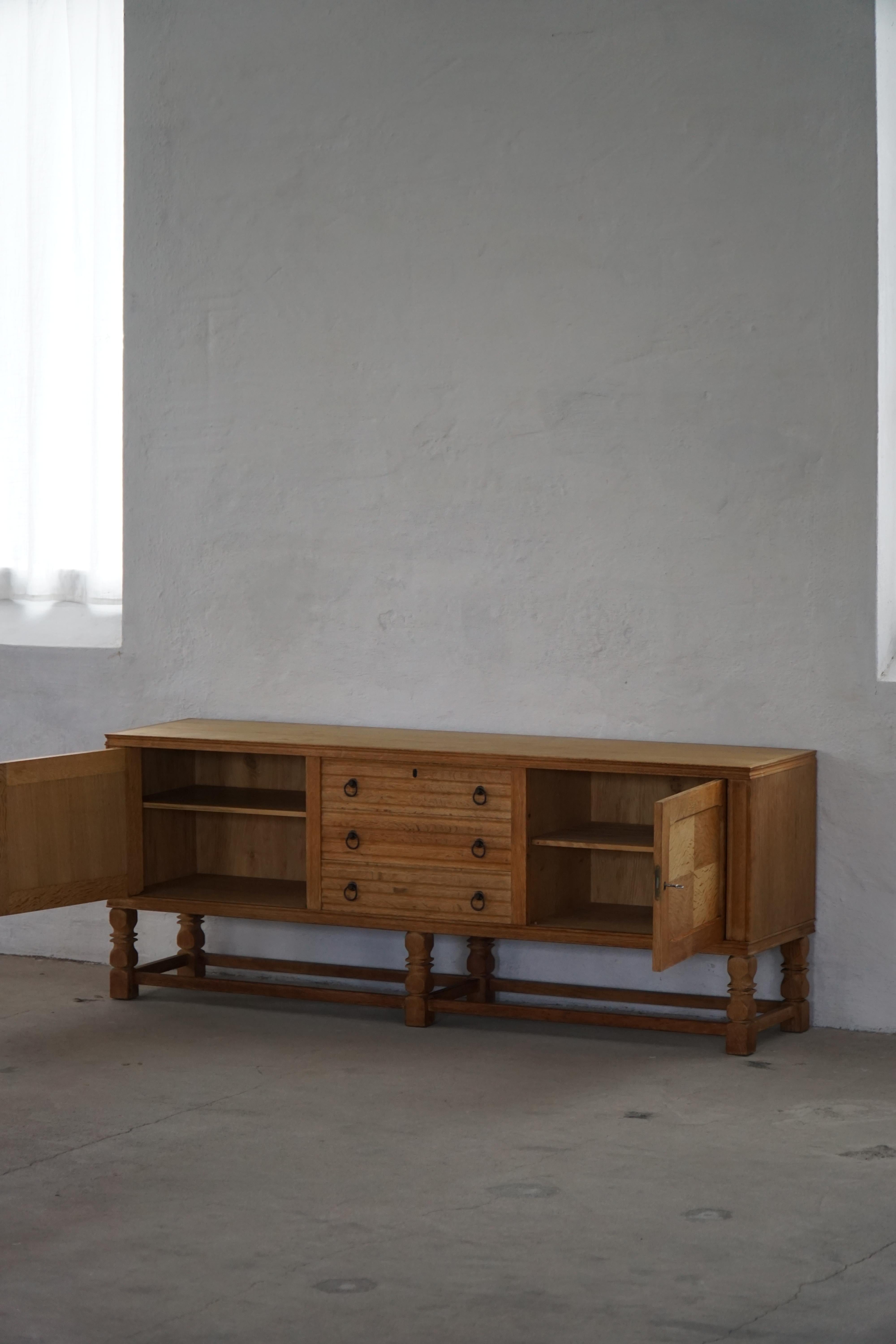 Danese Danish Mid Century Modern, Low Rectangular Brutalist Sideboard in Oak, 1950s in vendita