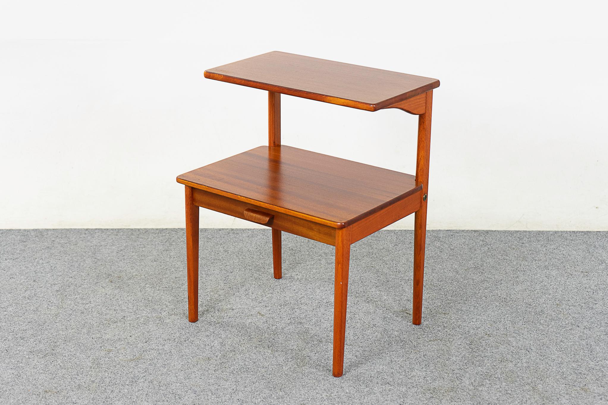 Danish Mid-Century Modern Mahogany Bedside Table In Good Condition For Sale In VANCOUVER, CA