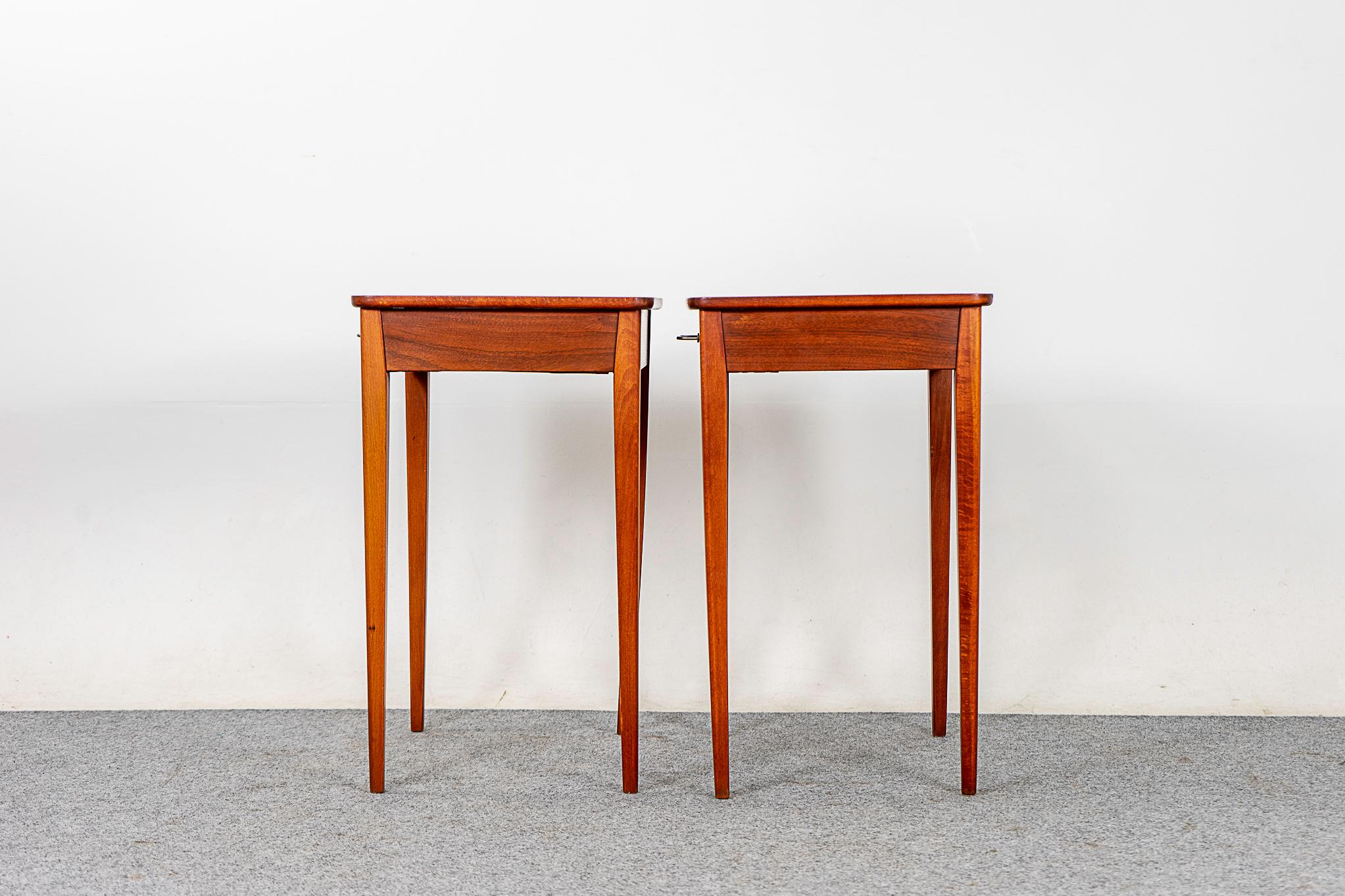 Danish Mid-Century Modern Mahogany Bedside Table Pair For Sale 3