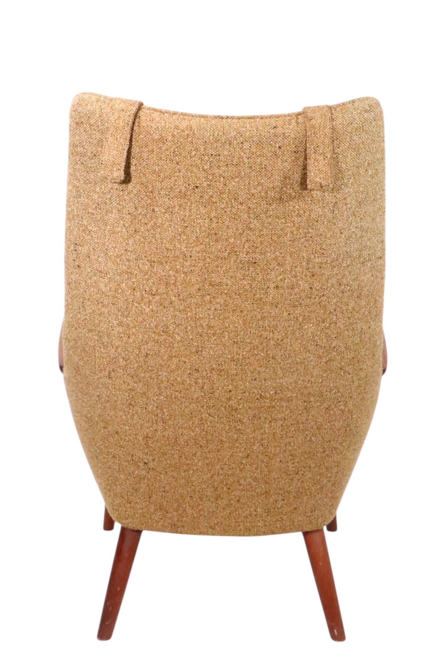 Chaise danoise moderne du milieu du siècle Mama Bear AP-27 conçue par Hans Wegner en vente 4