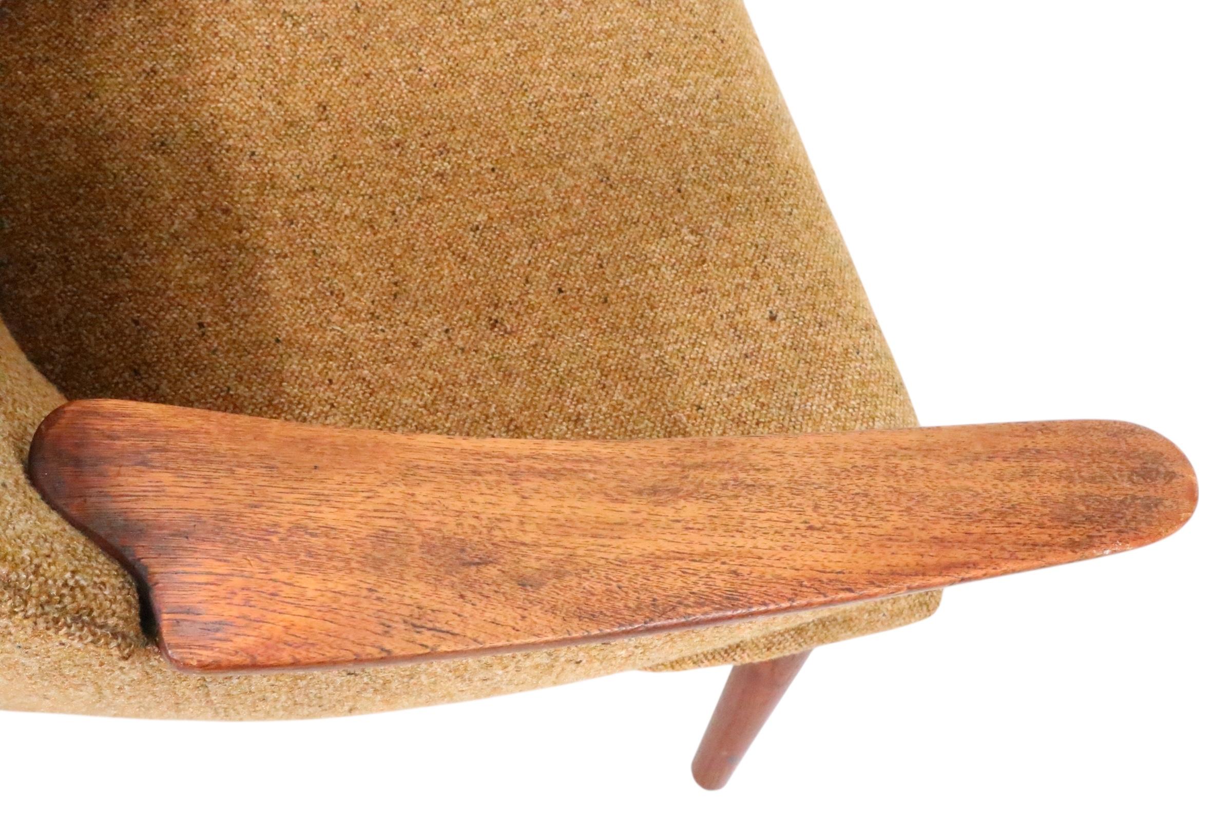 Chaise danoise moderne du milieu du siècle Mama Bear AP-27 conçue par Hans Wegner en vente 6