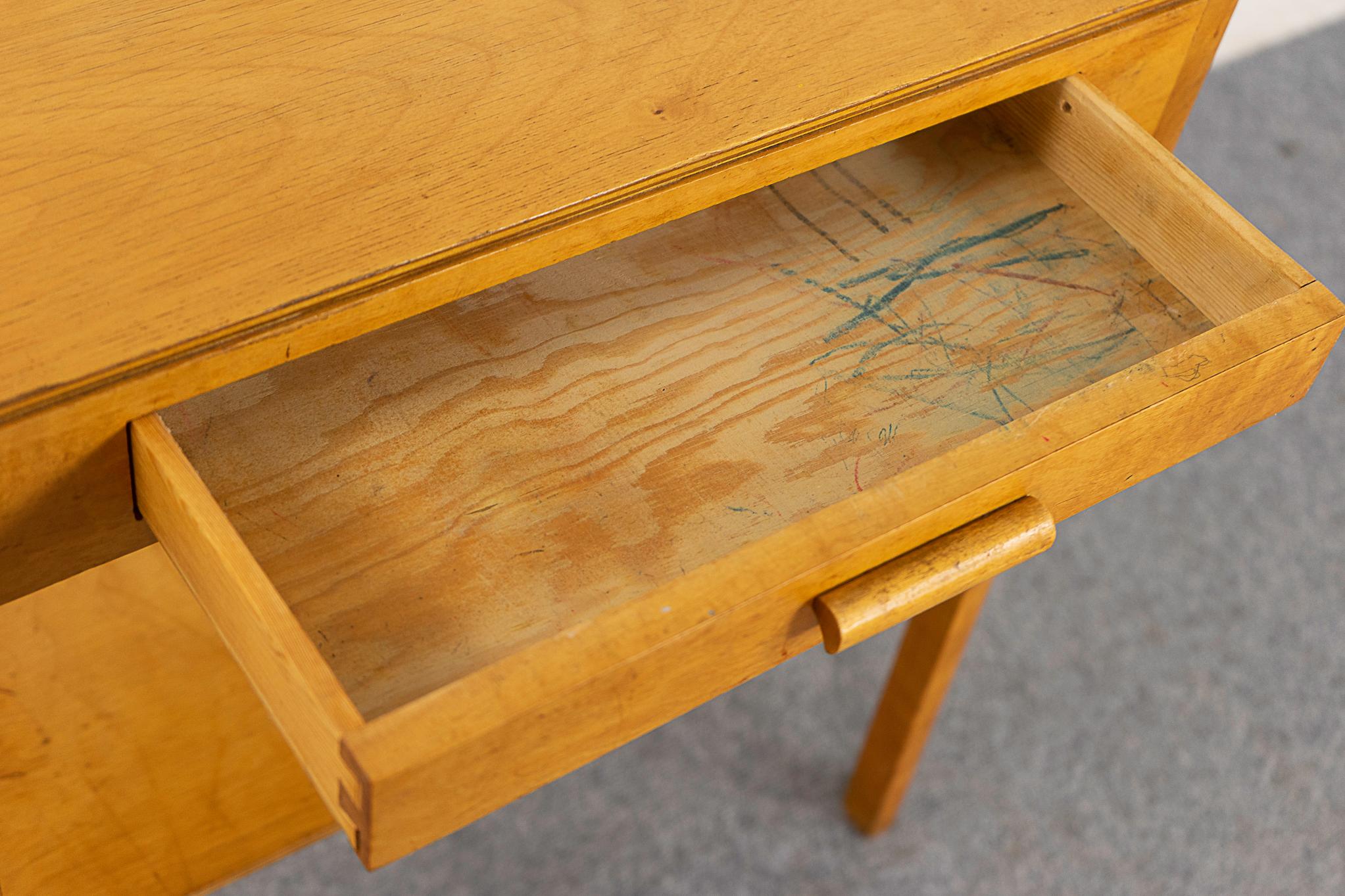 Danish Mid-Century Modern Maple Bedside Table  For Sale 1