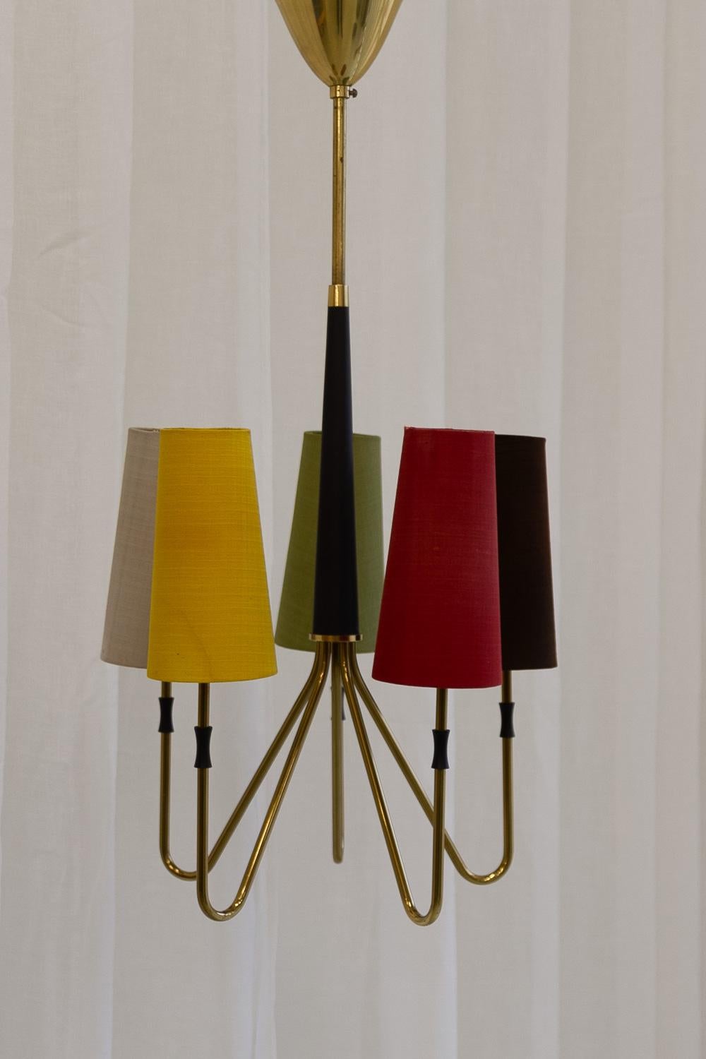 Lustre danois en laiton multicolore The Moderns, années 1950 en vente 6