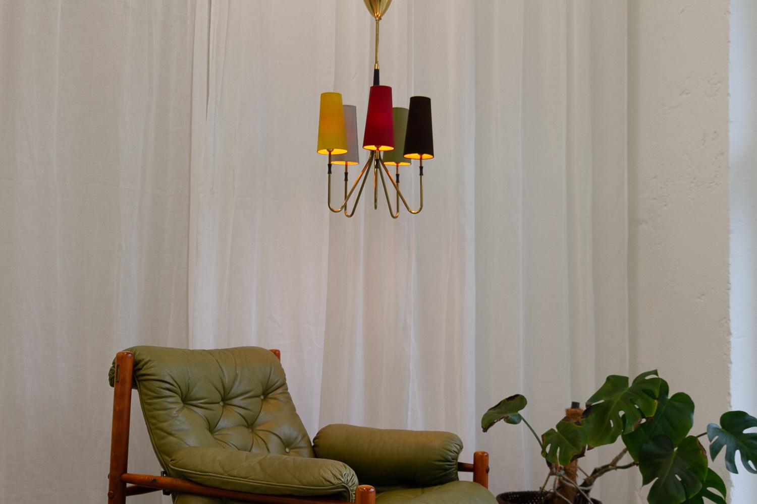 Lustre danois en laiton multicolore The Moderns, années 1950 en vente 9