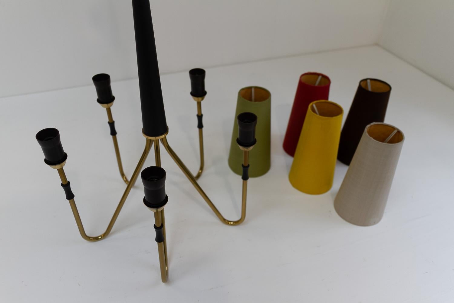 Lustre danois en laiton multicolore The Moderns, années 1950 en vente 13