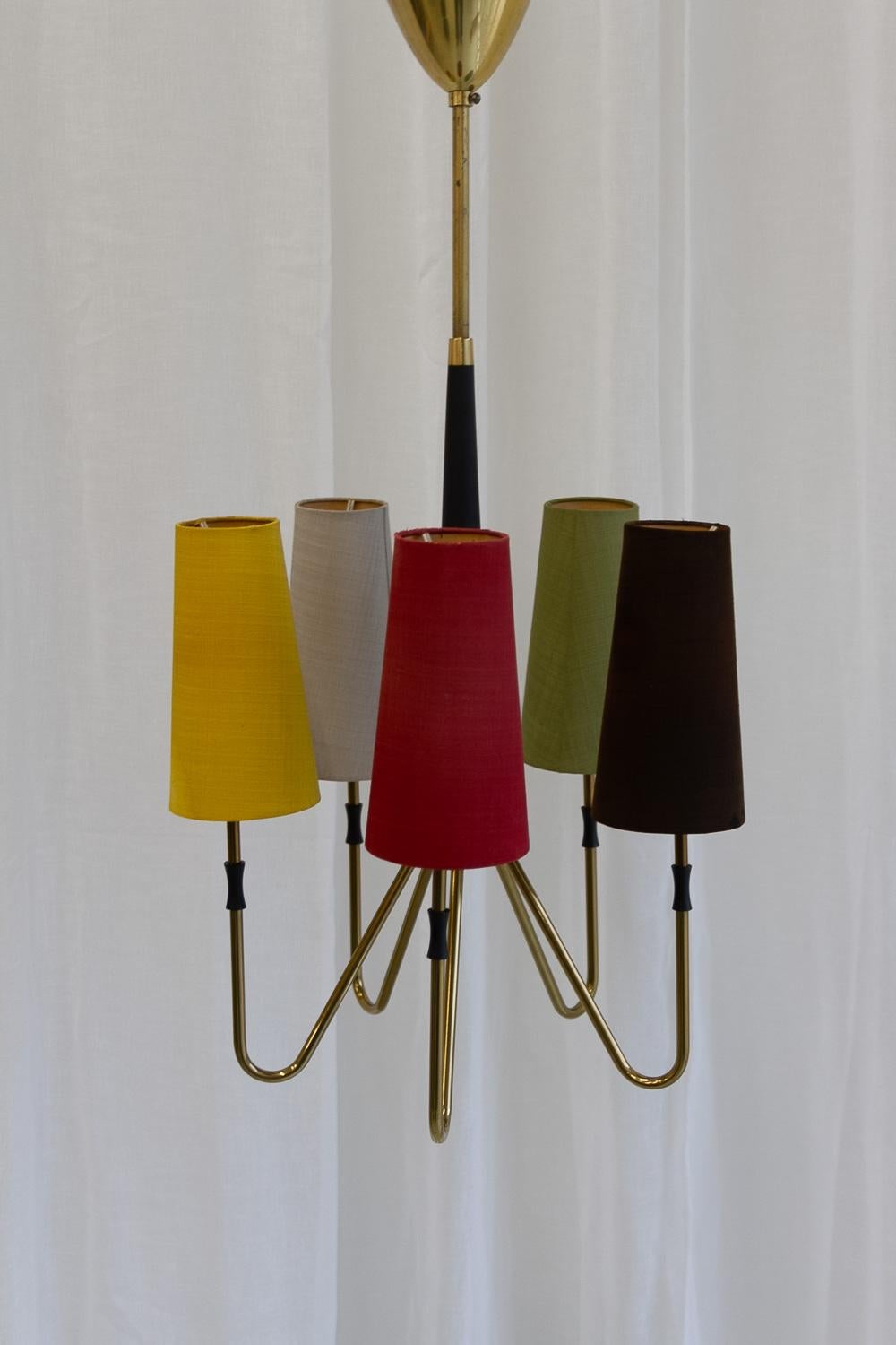 Milieu du XXe siècle Lustre danois en laiton multicolore The Moderns, années 1950 en vente