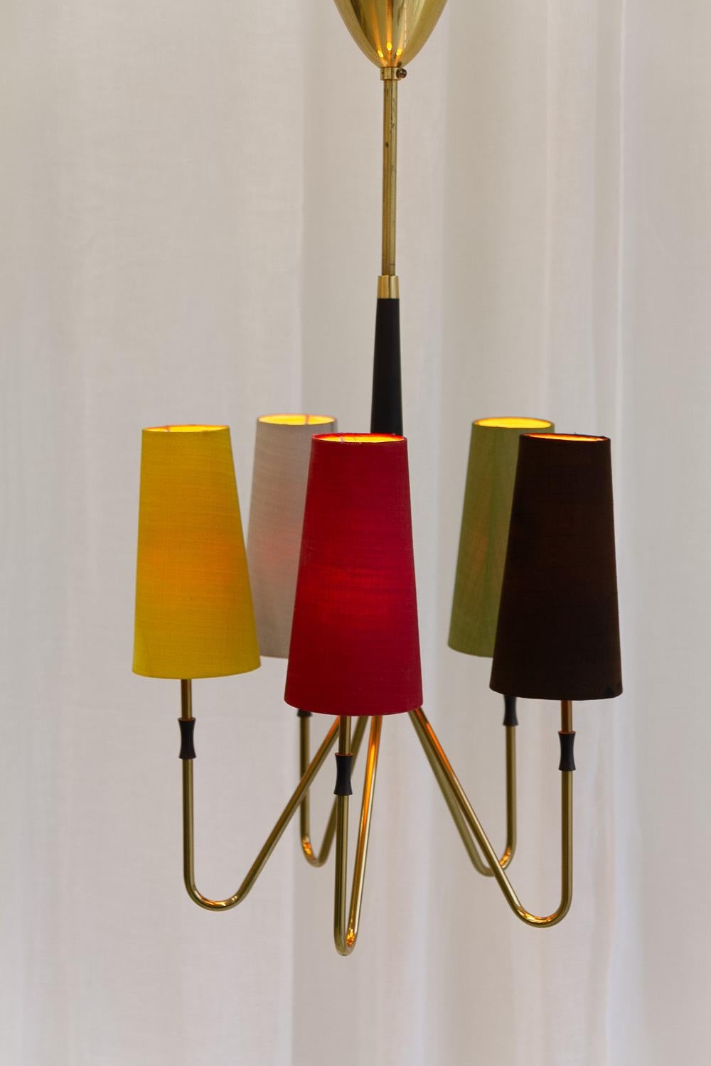 Lustre danois en laiton multicolore The Moderns, années 1950 en vente 1