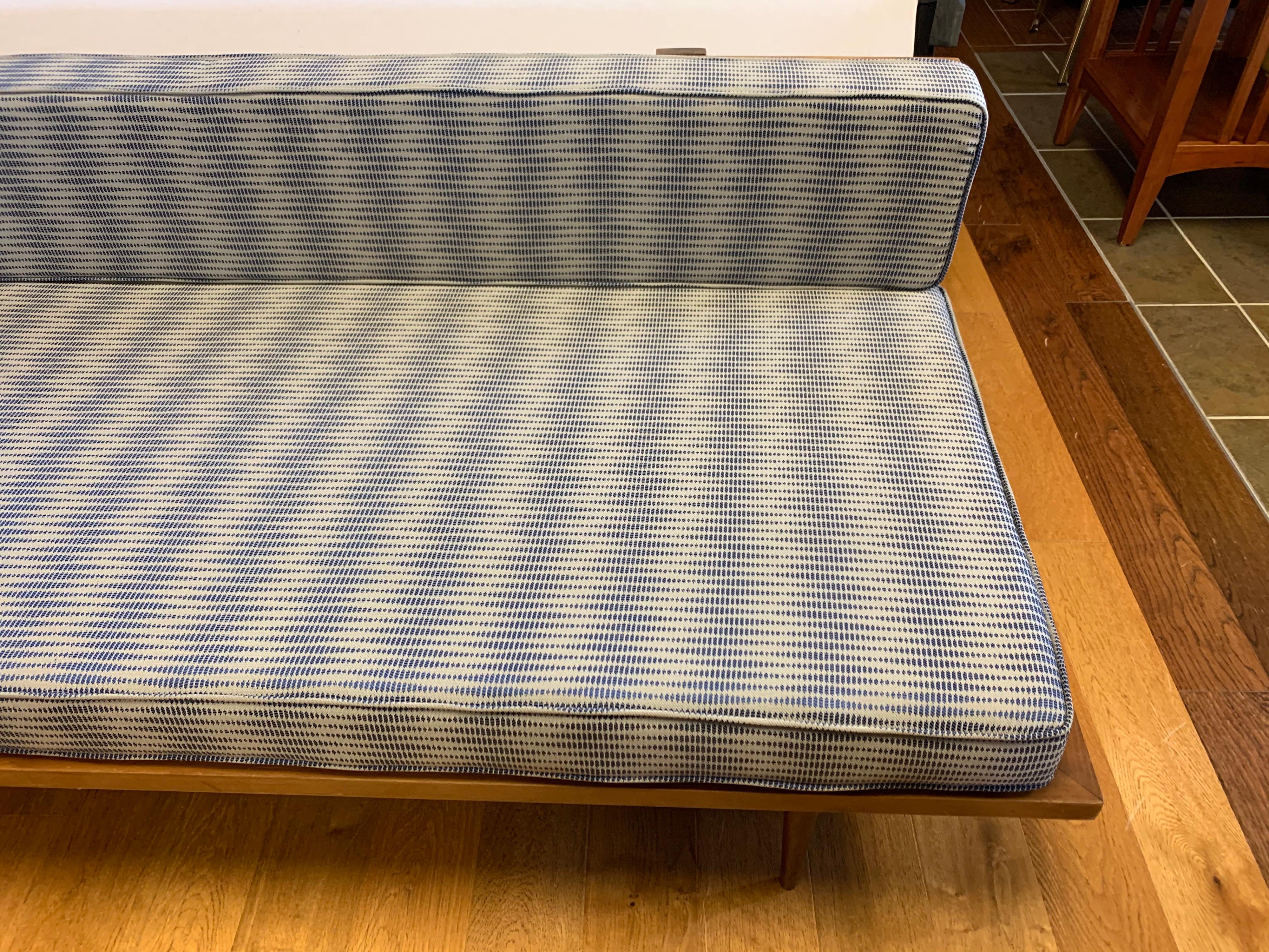 Danish Mid-Century Modern Newly Upholstery Herman Miller Fabric Settee Loveseat 4