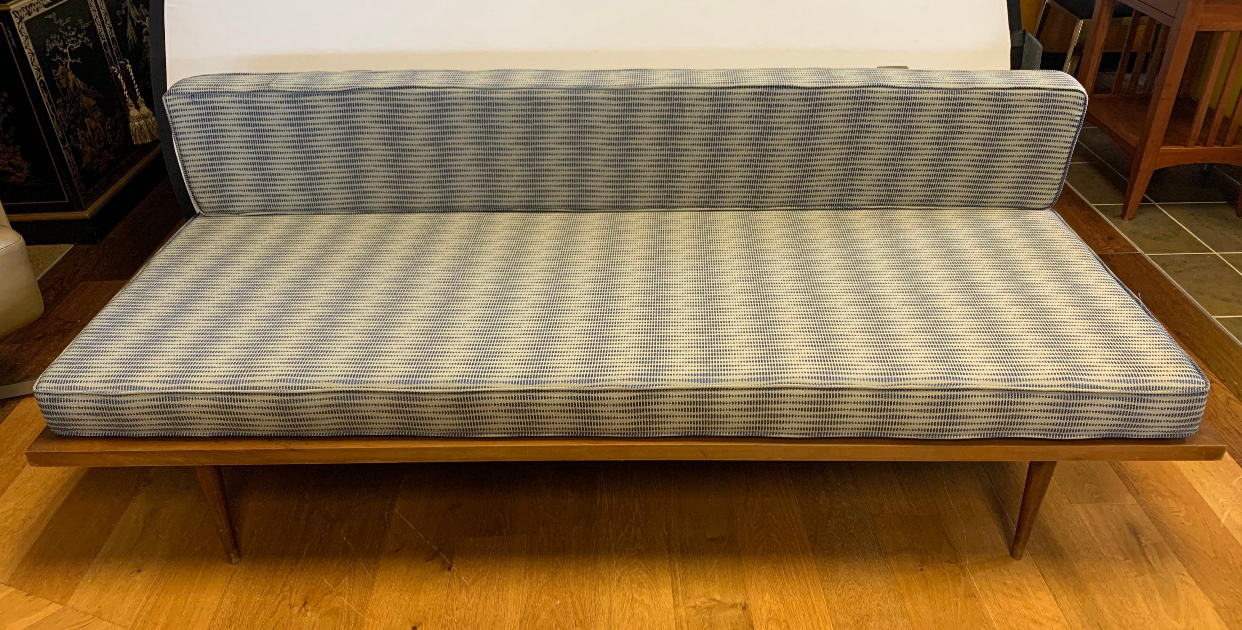 Magnificent newly upholstered in a vintage Herman Miller fabric, Danish modern style vintage settee
sofa that measures exactly six feet long. All original except for the fabric and
new fill. Fabric is blue and light gray with a geometric pattern.