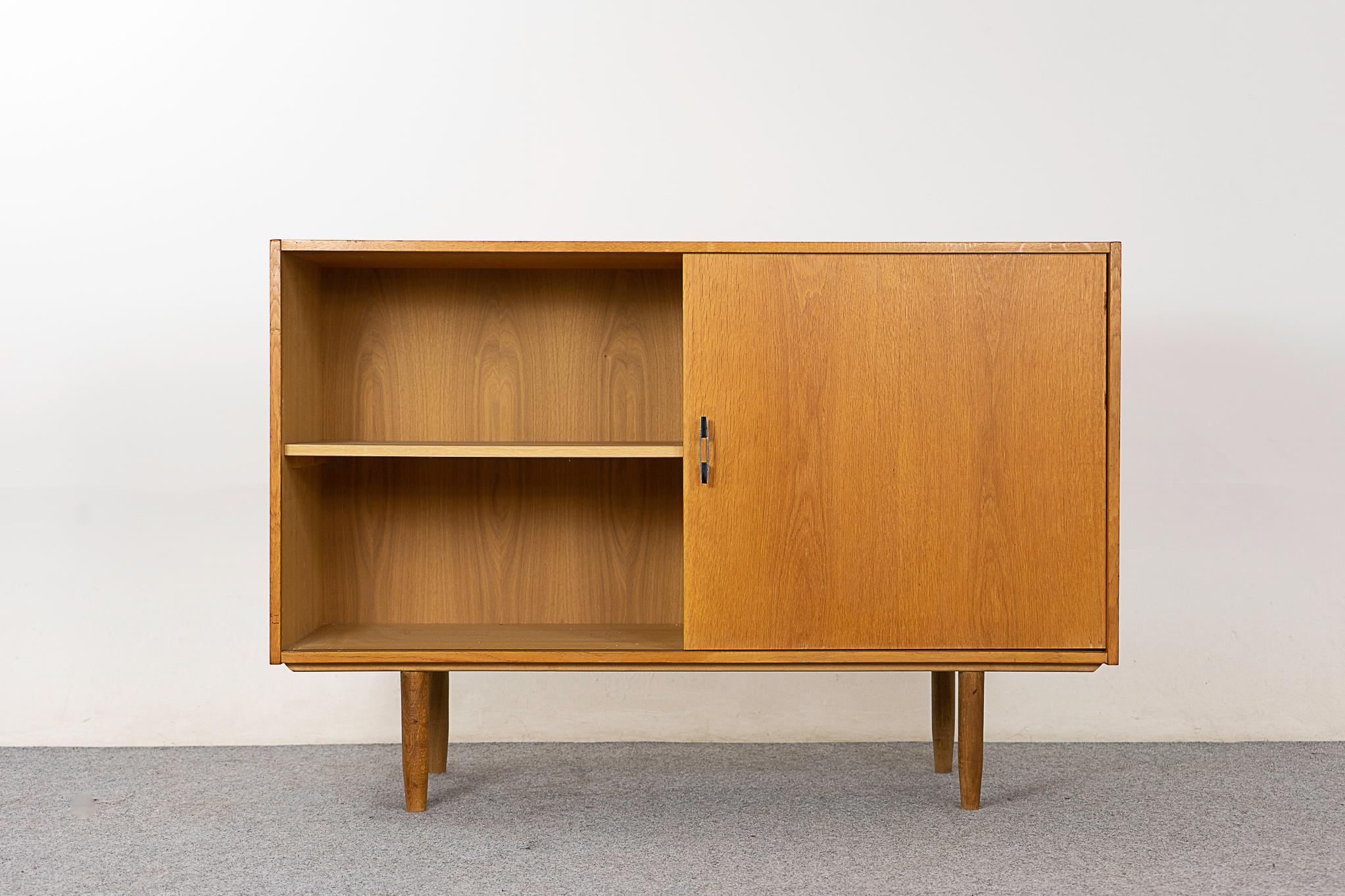 Danish Mid-Century Modern Oak Cabinet For Sale 2