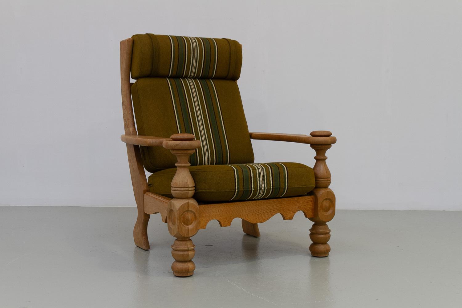 Danish Mid-Century Modern Oak High Back Lounge Chair in Kjærnulf Style, 1960s. For Sale 3