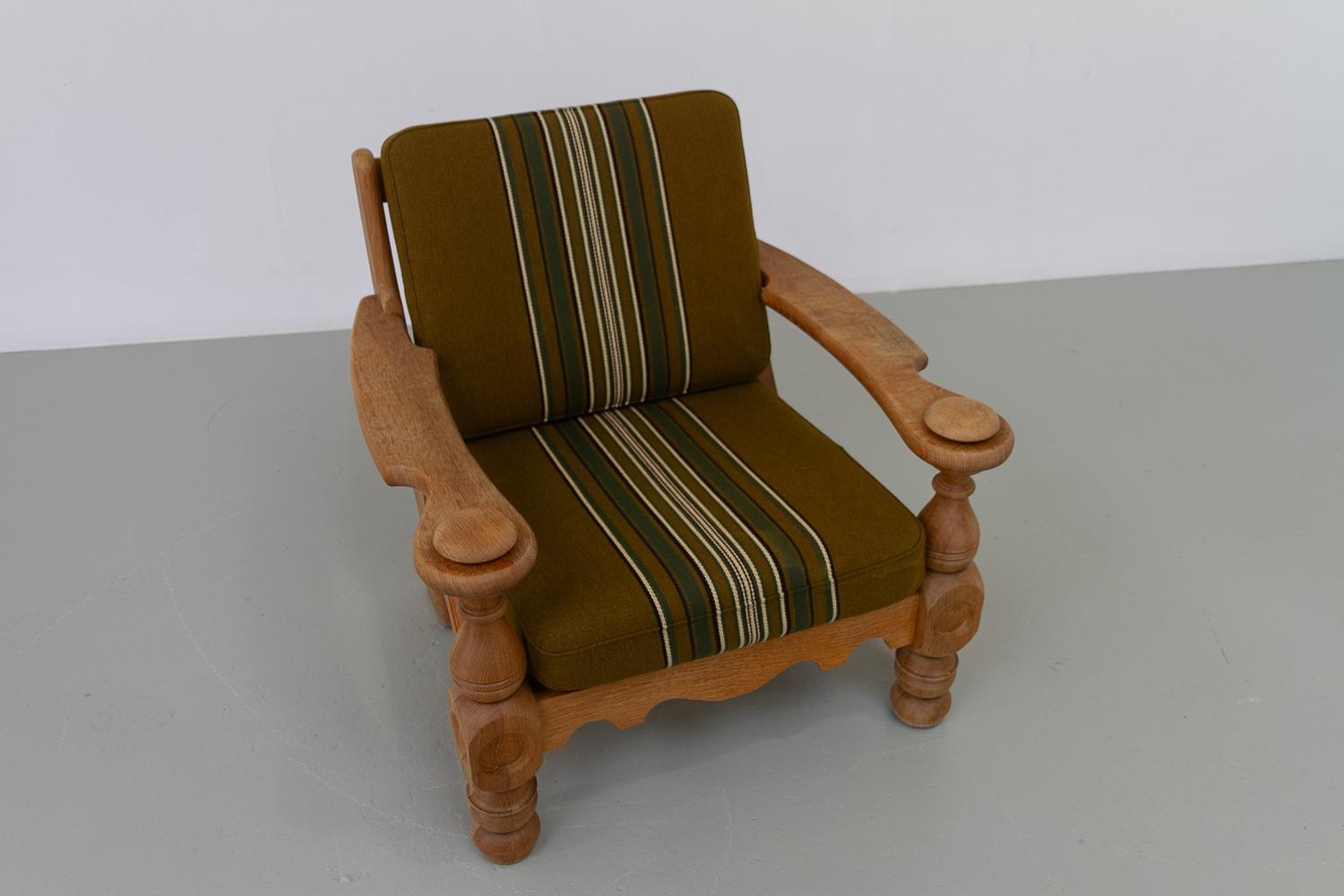 Danish Mid-Century Modern Oak Lounge Chair in Kjærnulf Style, 1960s. For Sale 9