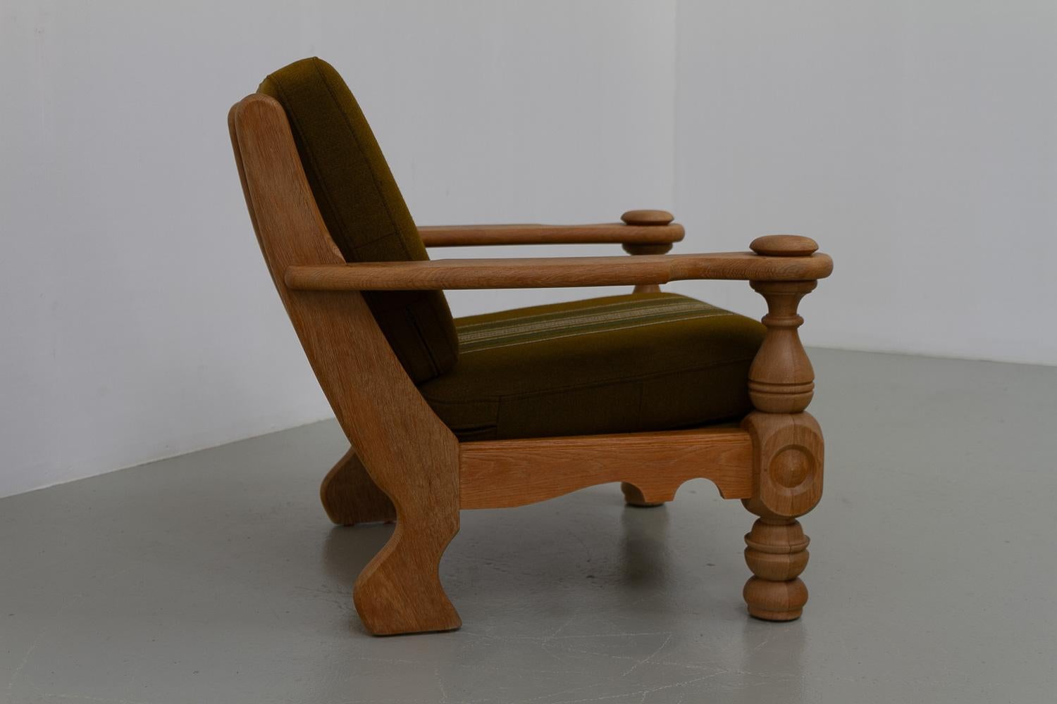 Danish Mid-Century Modern Oak Lounge Chair in Kjærnulf Style, 1960s. For Sale 11
