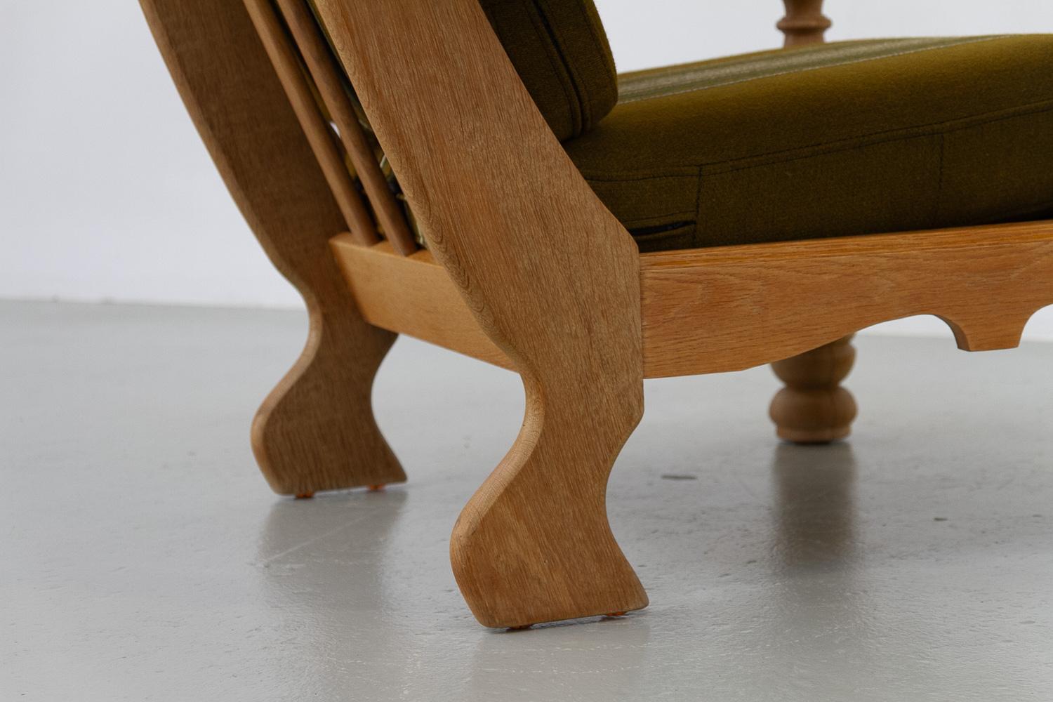 Danish Mid-Century Modern Oak Lounge Chair in Kjærnulf Style, 1960s. For Sale 1