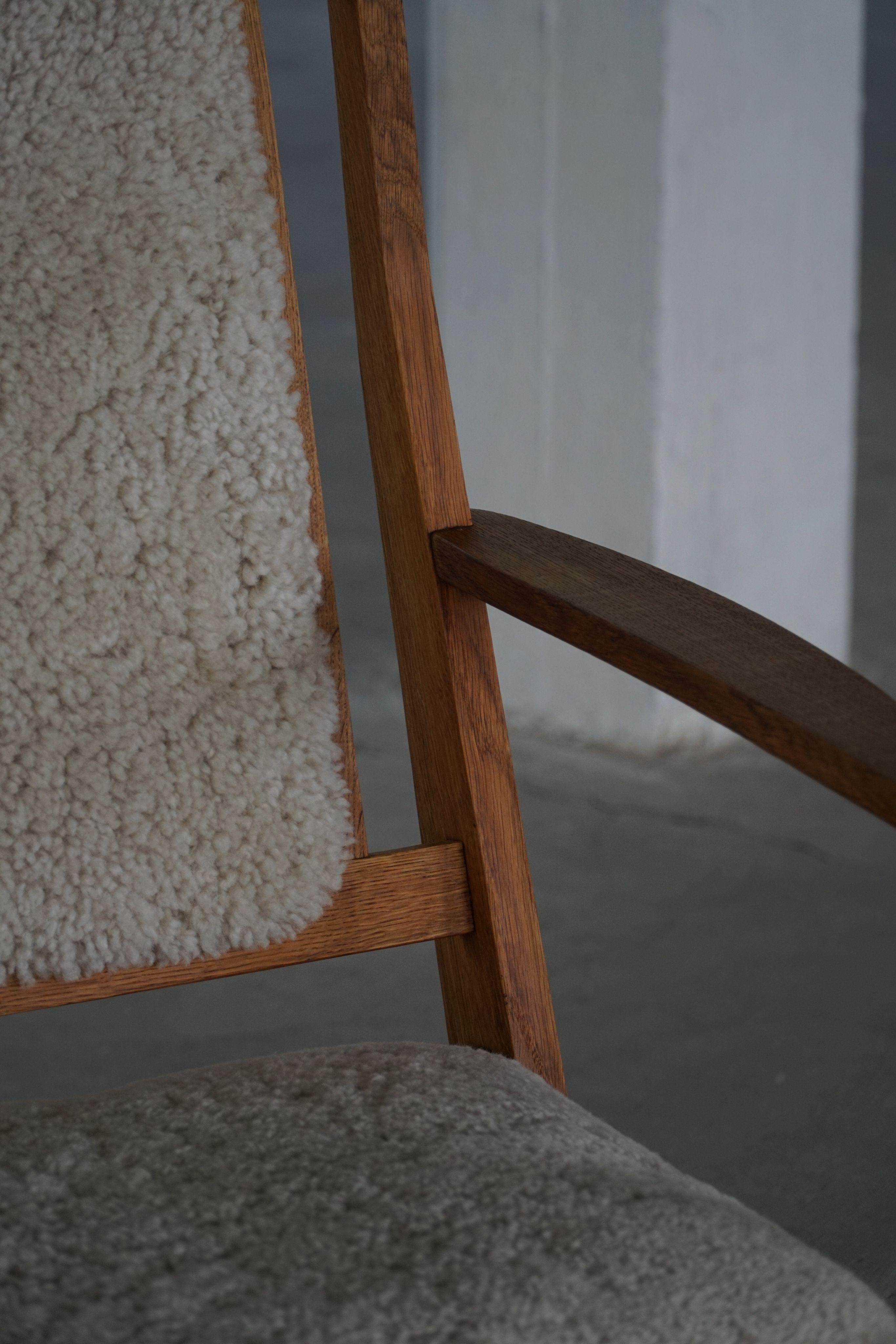 Sedia a dondolo danese del Mid Century Modern, Oak, rivestita in lana d'agnello, anni '50 in vendita 8