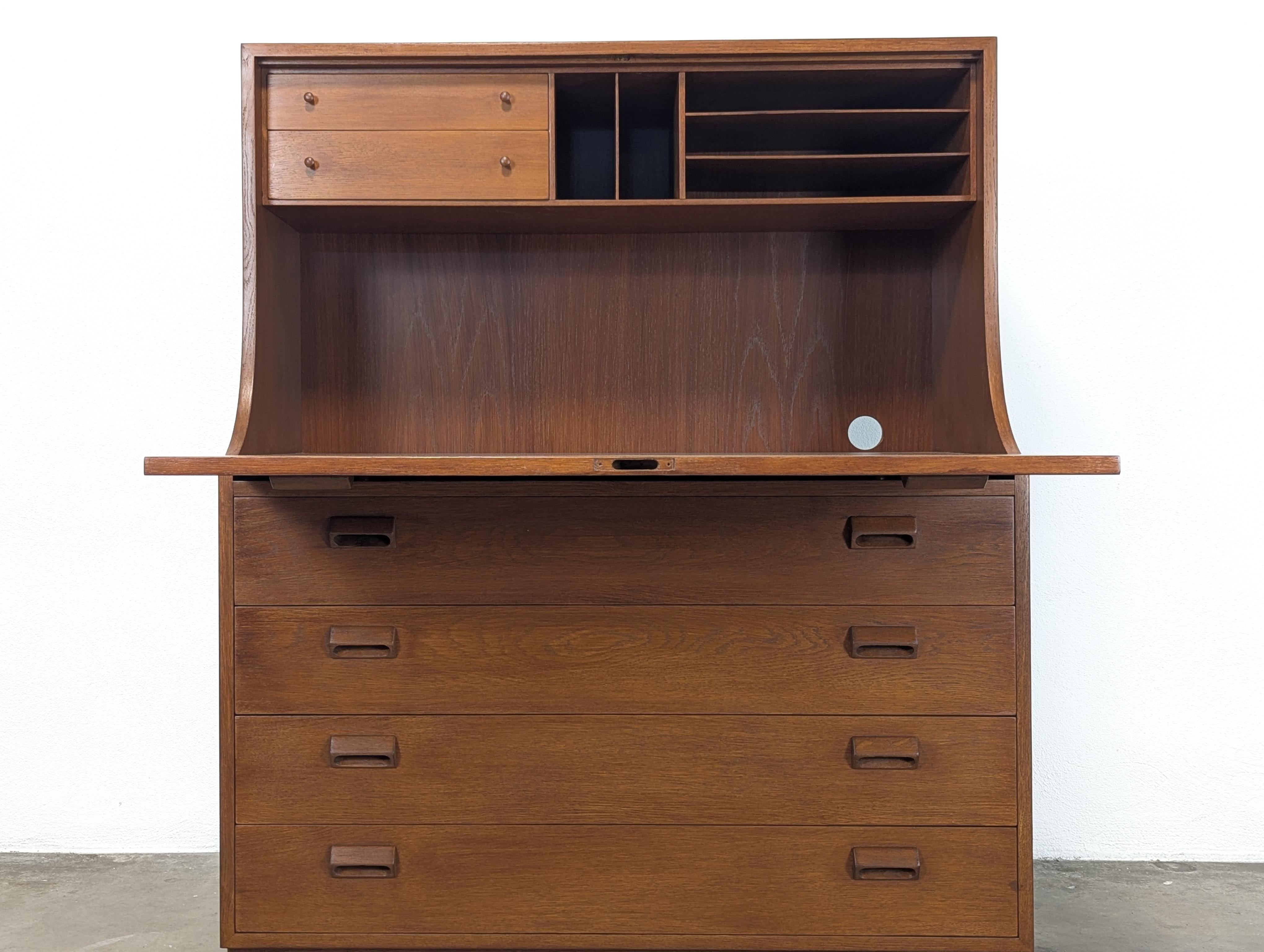 Mid-20th Century Danish Mid Century Modern Oak Secretary Desk by Borge Mogensen for Søborg Møbler For Sale