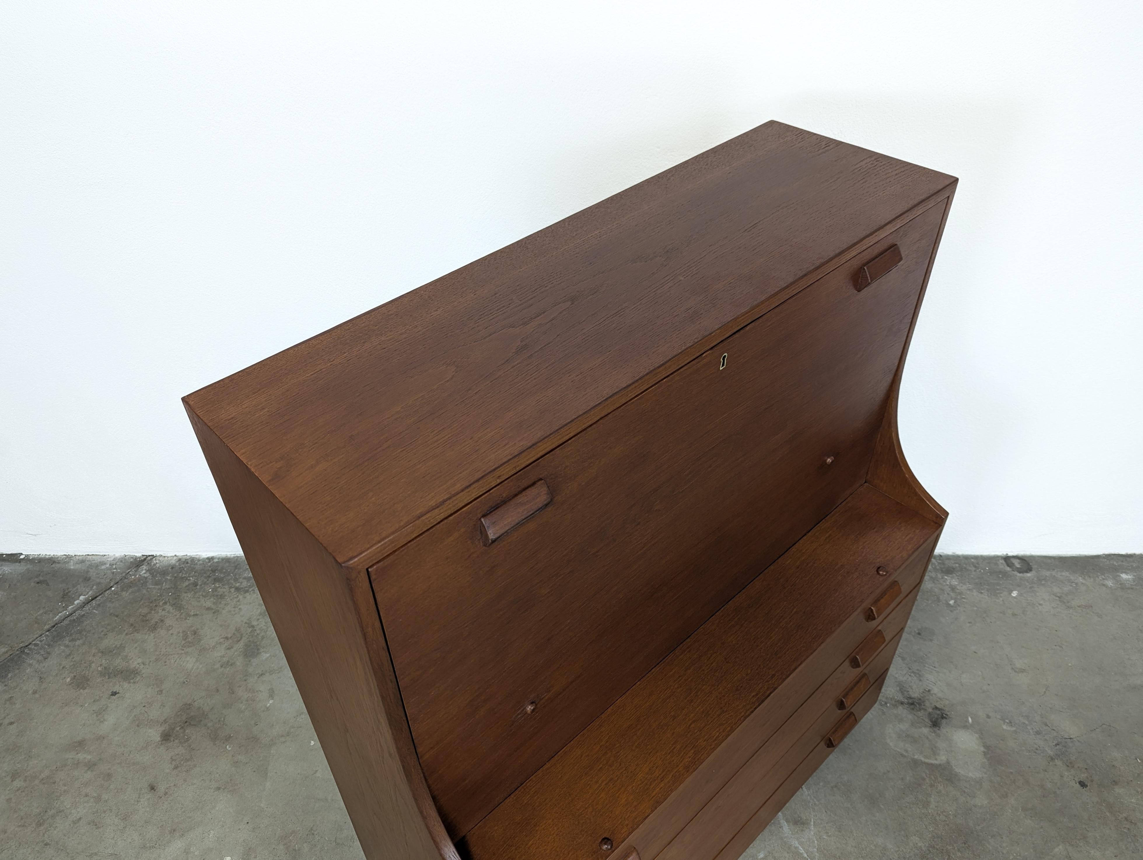 Danish Mid Century Modern Oak Secretary Desk by Borge Mogensen for Søborg Møbler For Sale 2