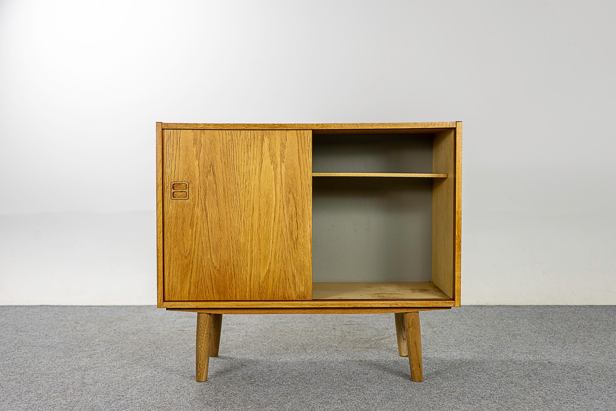 Scandinavian Modern Danish Mid-Century Modern Oak Sliding Door Cabinet Sideboard For Sale