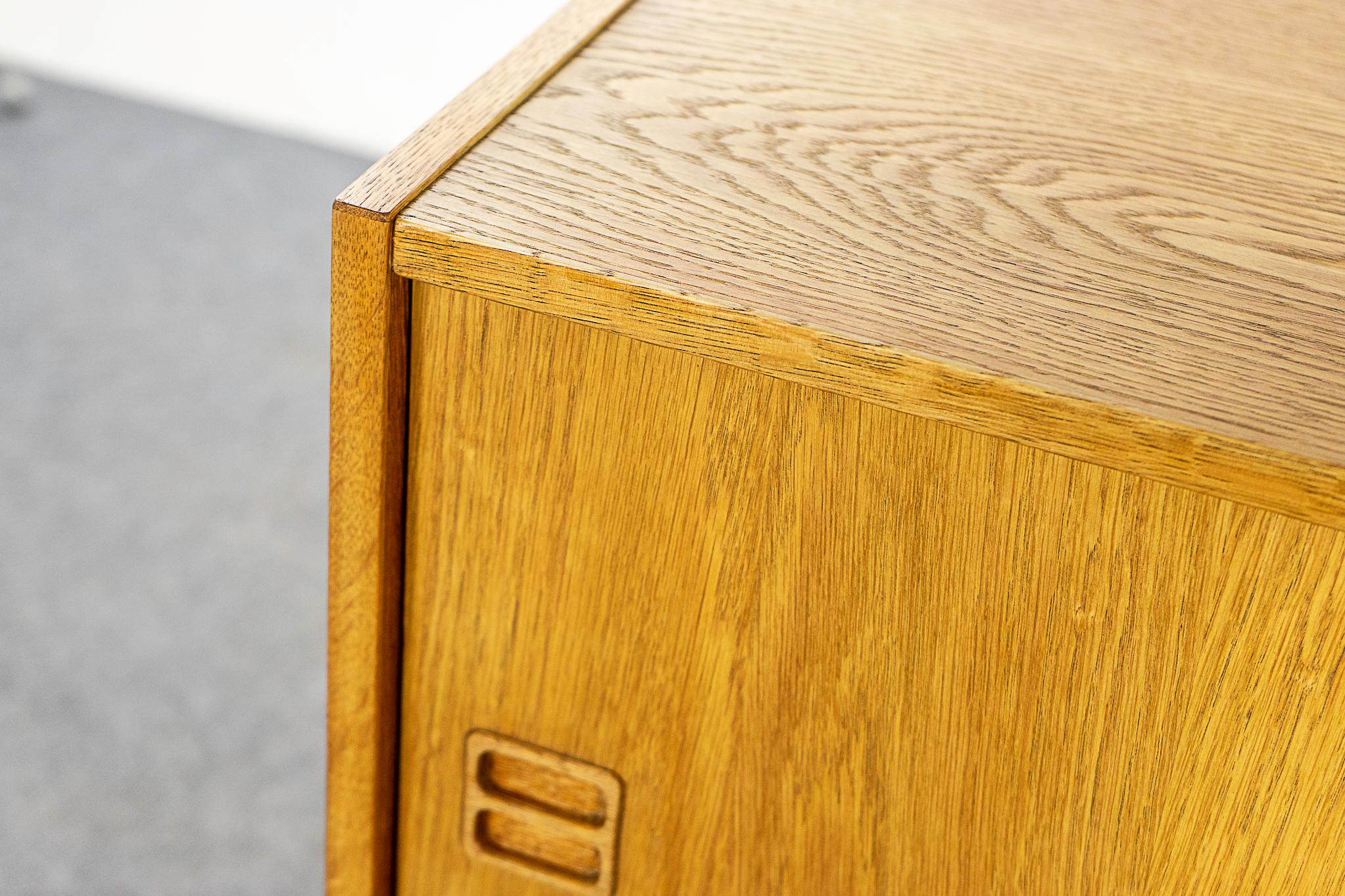 Danish Mid-Century Modern Oak Sliding Door Cabinet Sideboard In Good Condition For Sale In VANCOUVER, CA