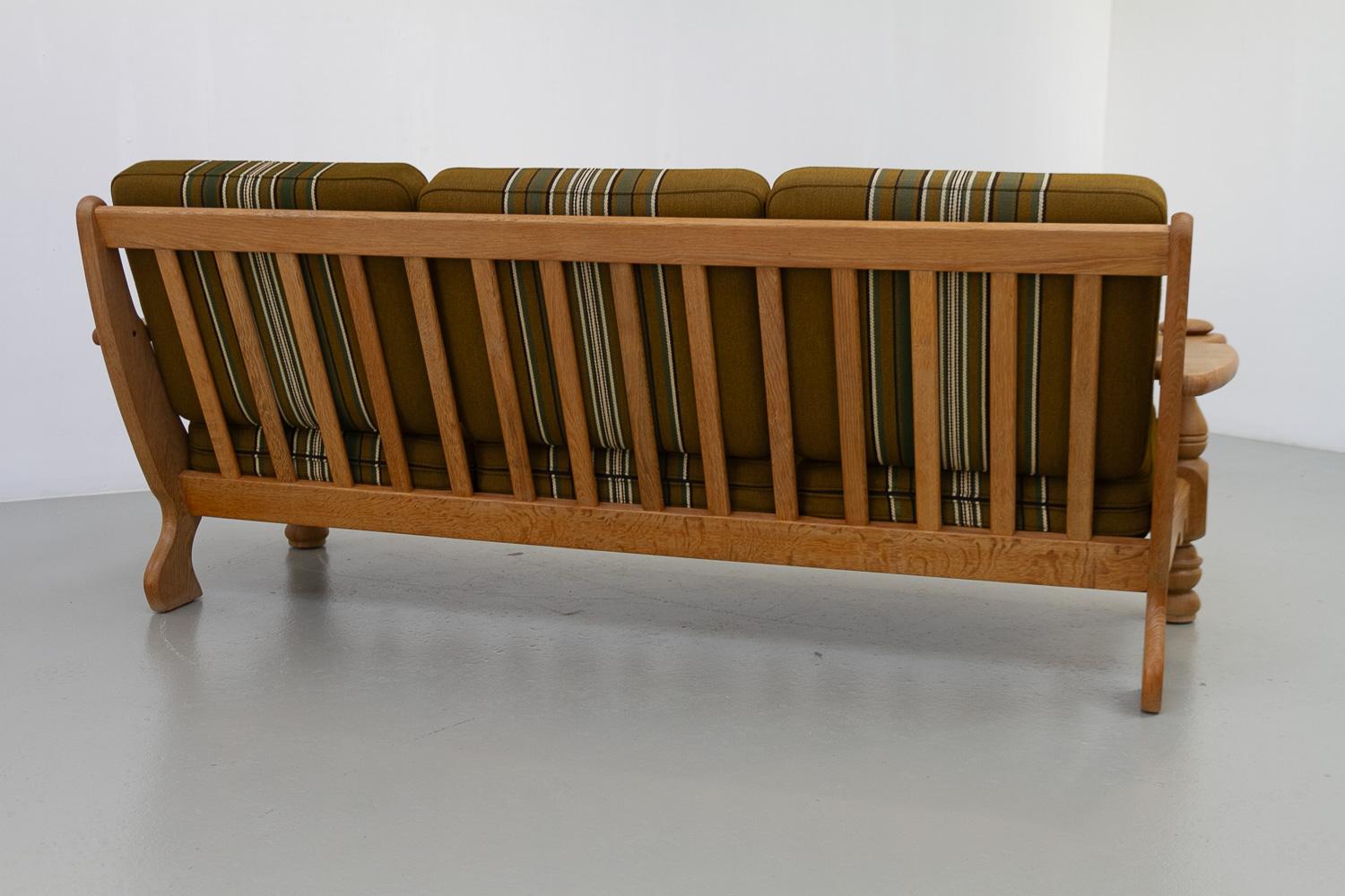 Divano danese di metà secolo in Oak in stile Kjærnulf, anni '60. in vendita 5