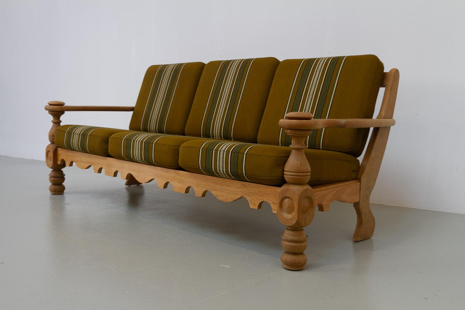 Divano danese di metà secolo in Oak in stile Kjærnulf, anni '60. in vendita 13