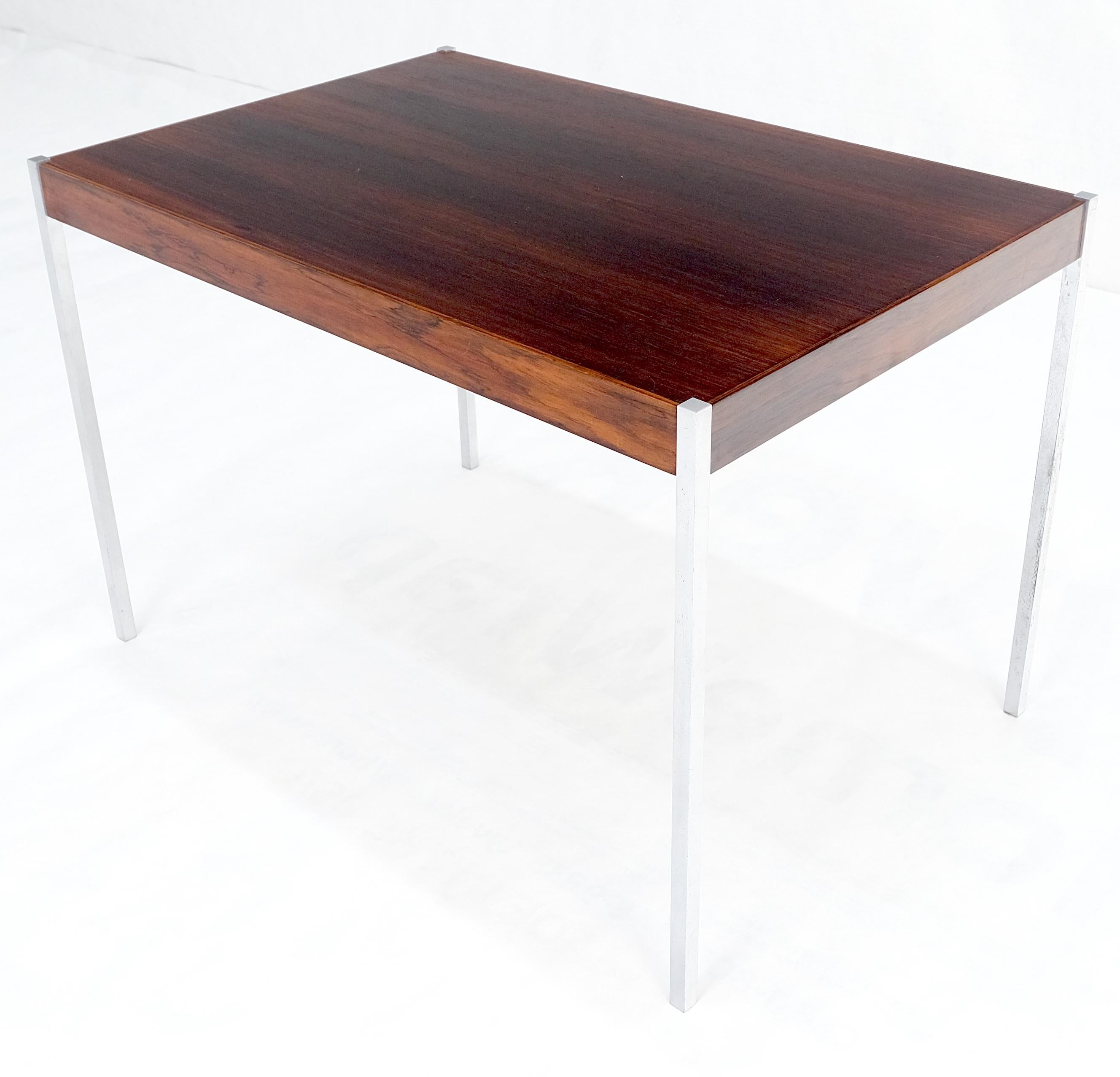 Danish Mid-Century Modern Occasional Side End or Coffee Table in Rosewood For Sale 2