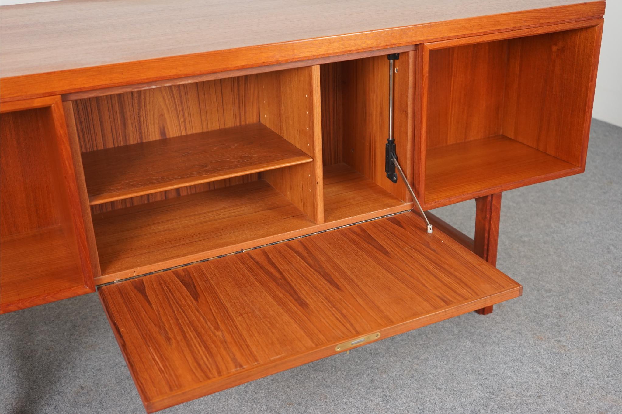 Danish Mid-Century Modern Omann Jun Model 76 Teak Writing Desk For Sale 4