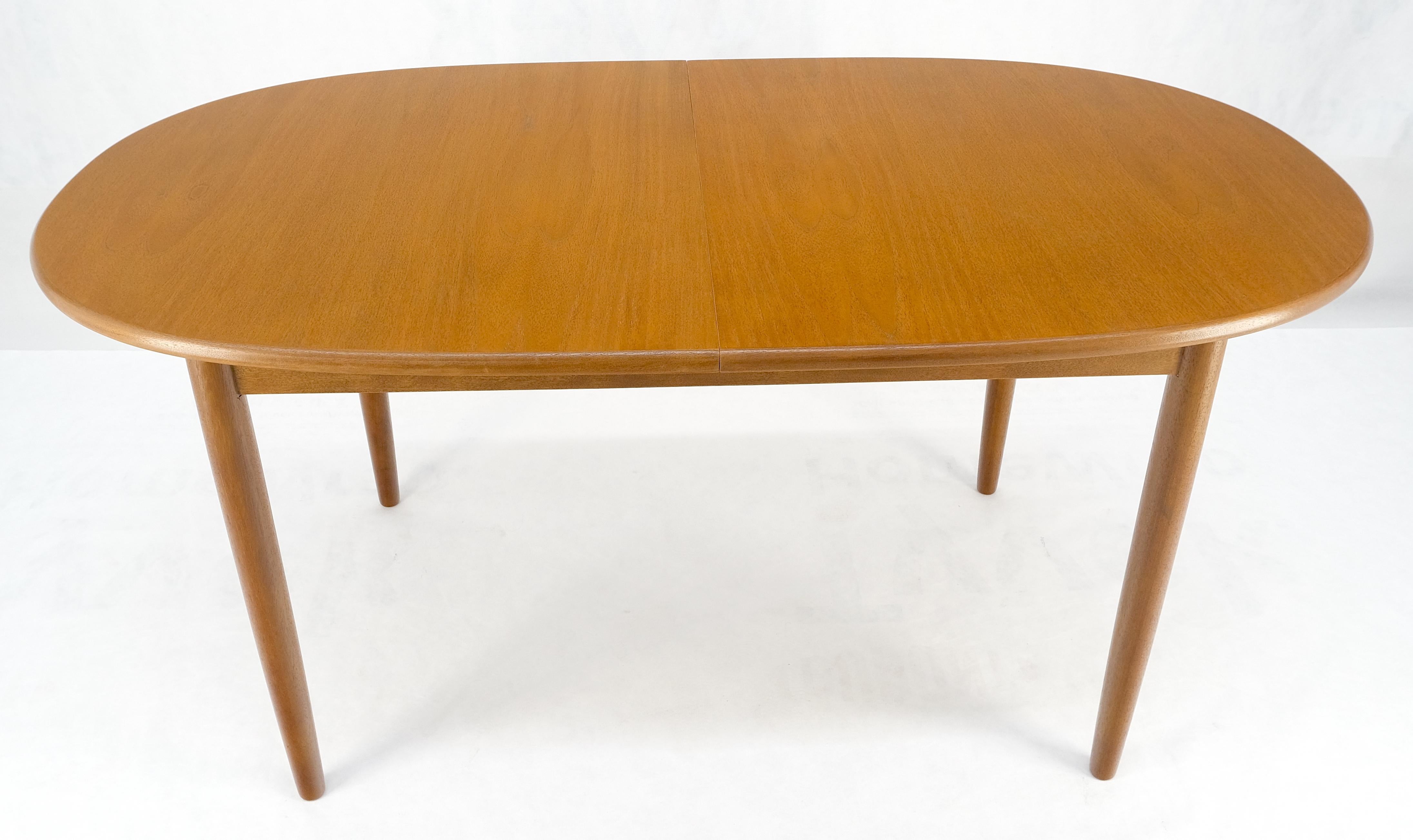 Mid-Century Modern Table de salle à manger danoise en teck, 18