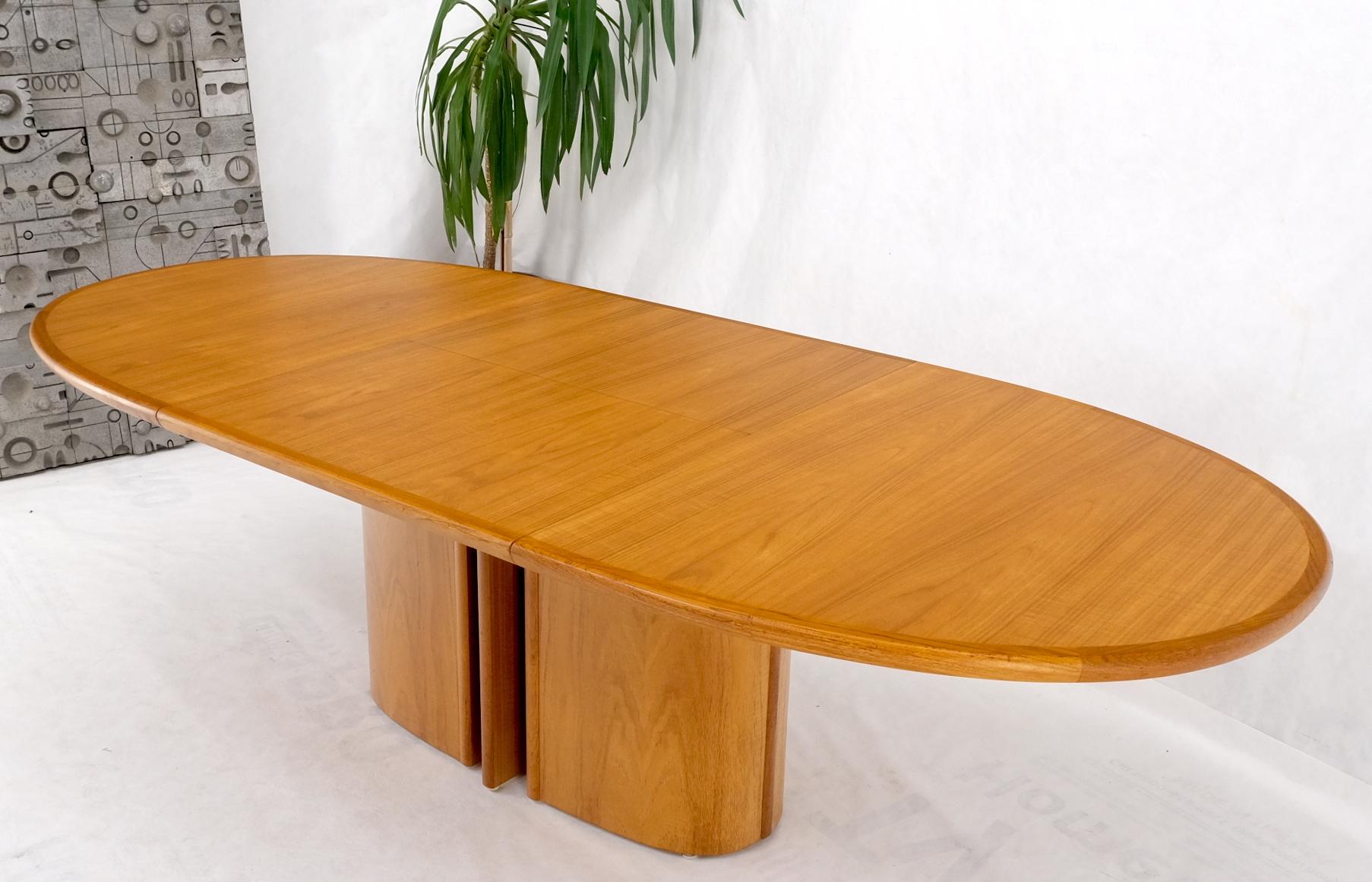 Danish Mid-Century Modern Oval Teak Dining Table w/ Pop Up Leaf Extension MINT! 12