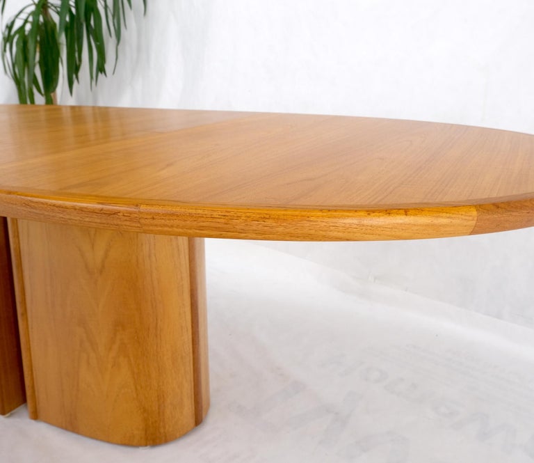 Danish MidCentury Modern Oval Teak Dining Table w/ Pop Up Leaf Extension MINT! at 1stDibs