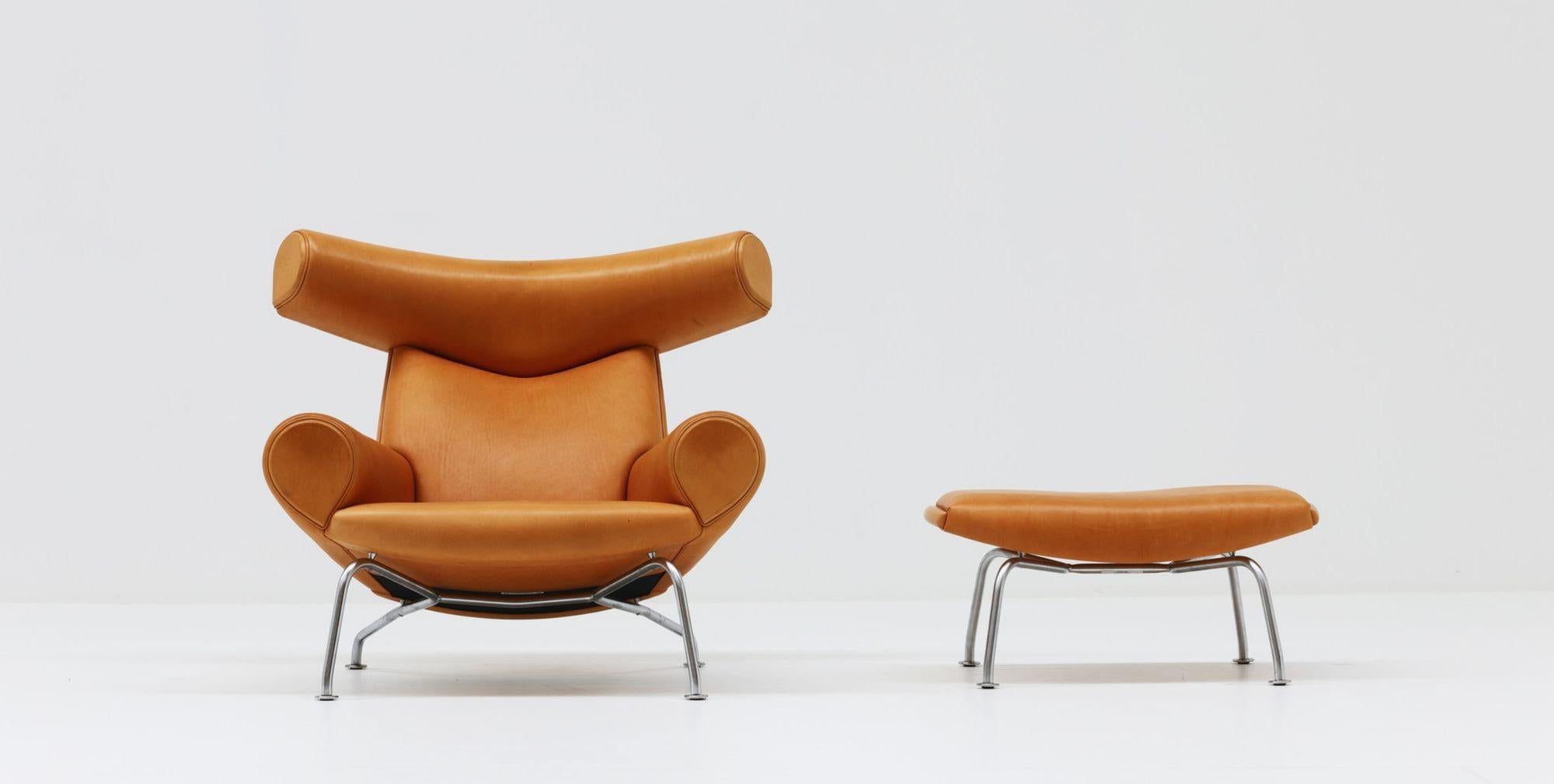 Danish Mid-Century Modern Ox Lounge Chair and Ottoman by Hans Wegner, Jørgensen For Sale 12