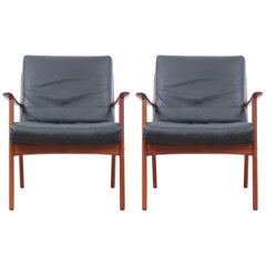Danish Mid-Century Modern Pair of Armchairs by Ole Wanscher for Paul Jepesen
