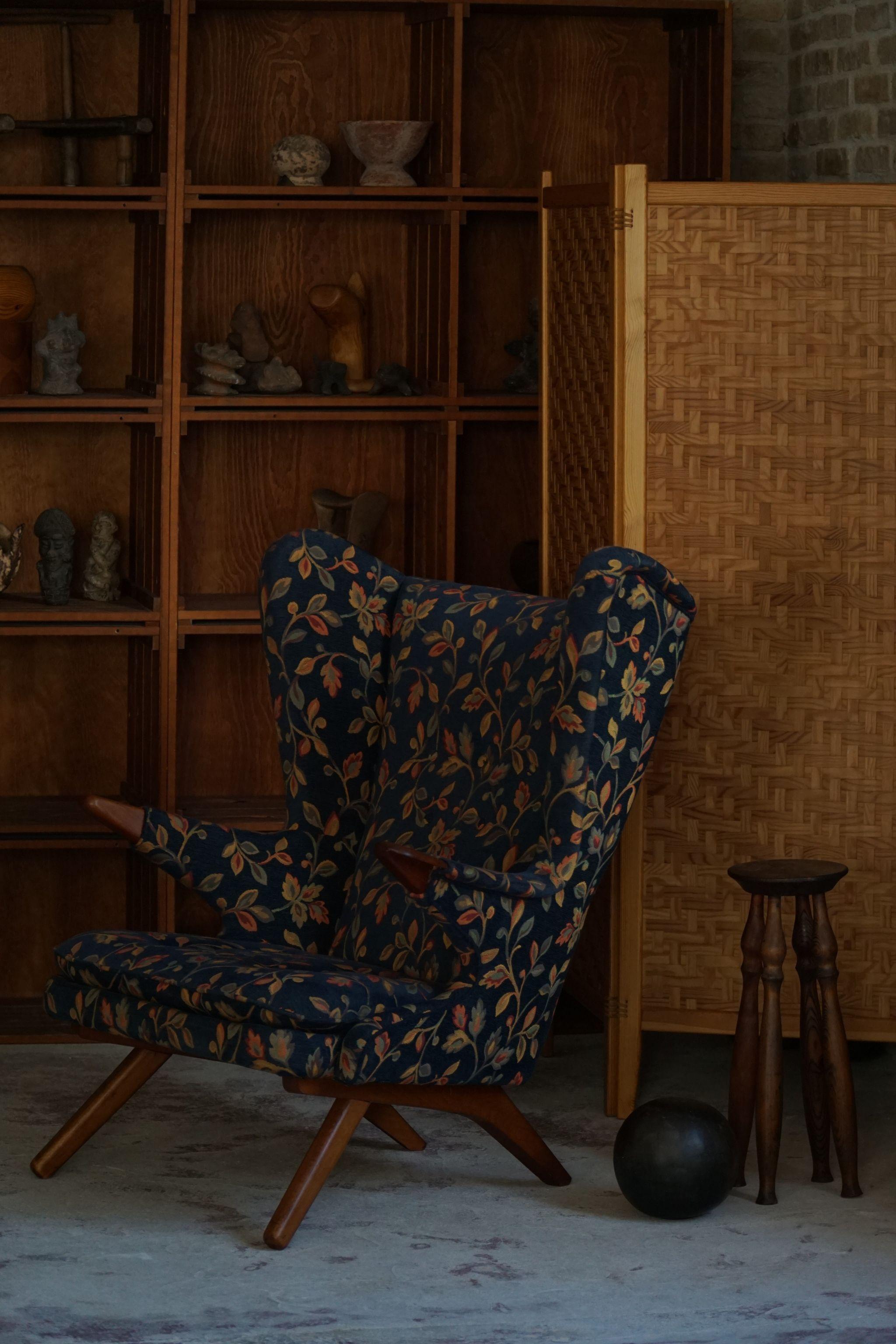 Danish Mid Century Modern, Papa Bear Wingback Lounge Chair in Teak, 1960s For Sale 2