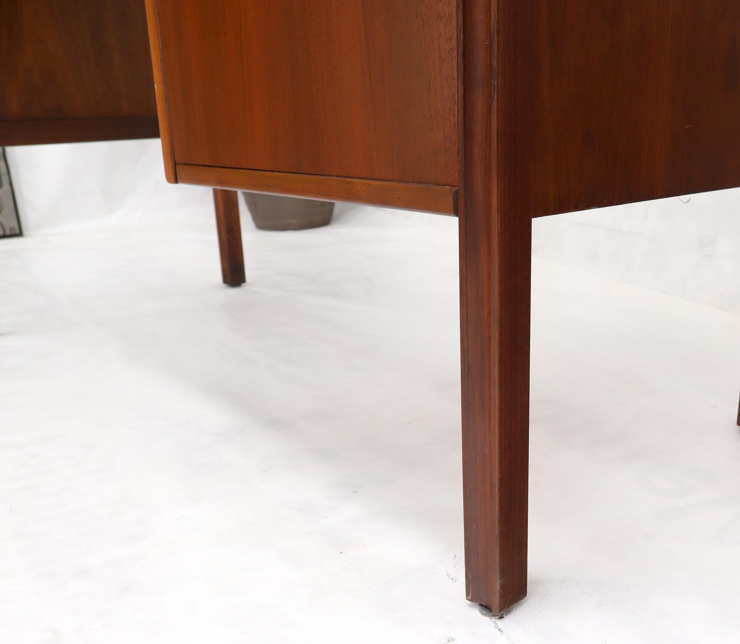 Danish Mid Century Modern Petit Single Pedestal Desk Two Drawers For Sale 2