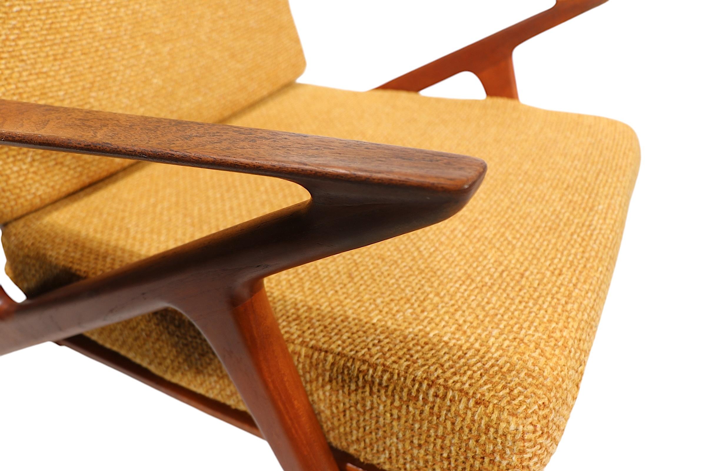 Danish Mid Century Modern  Poul Jensen Z Chair  for Selig c. 1960's For Sale 10