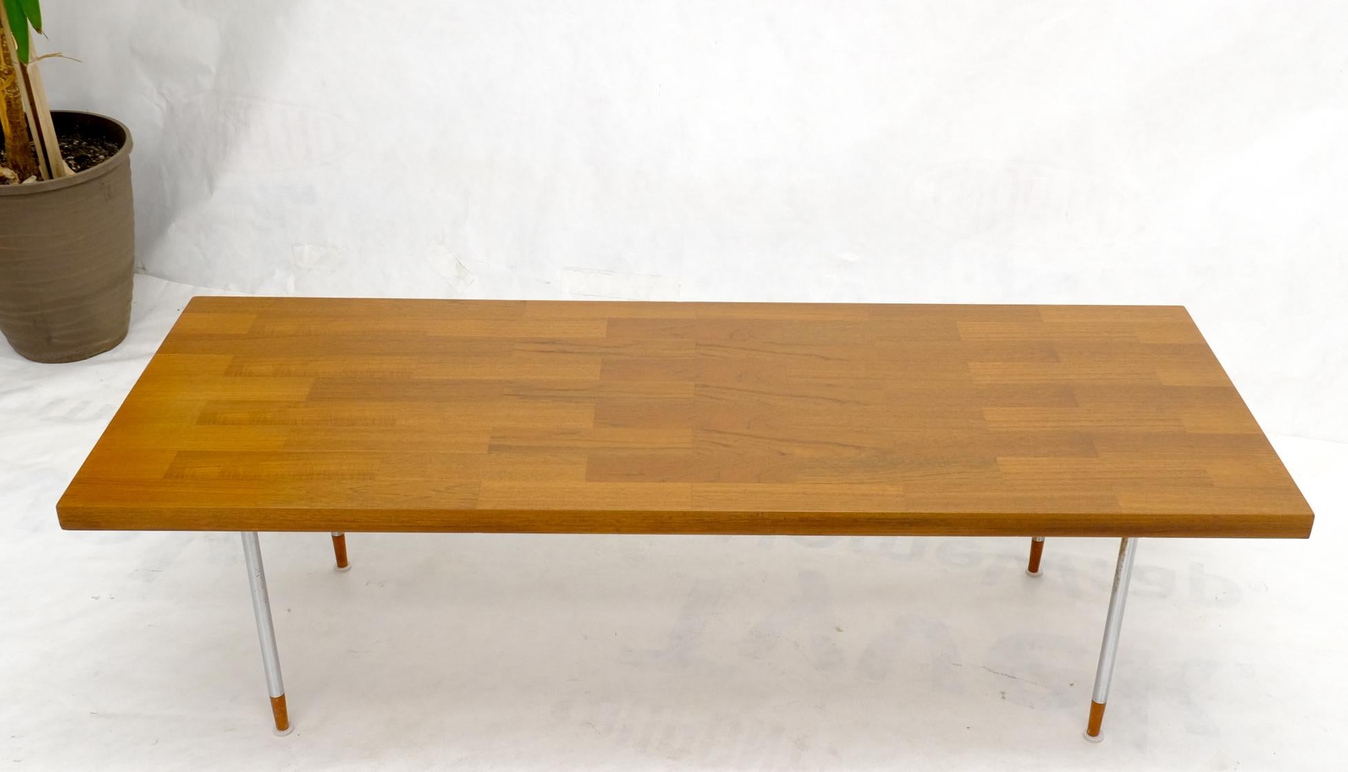 Dänischer rechteckiger Couchtisch auf verchromten Zylinderbeinen, Mid-Century Modern  im Angebot 7