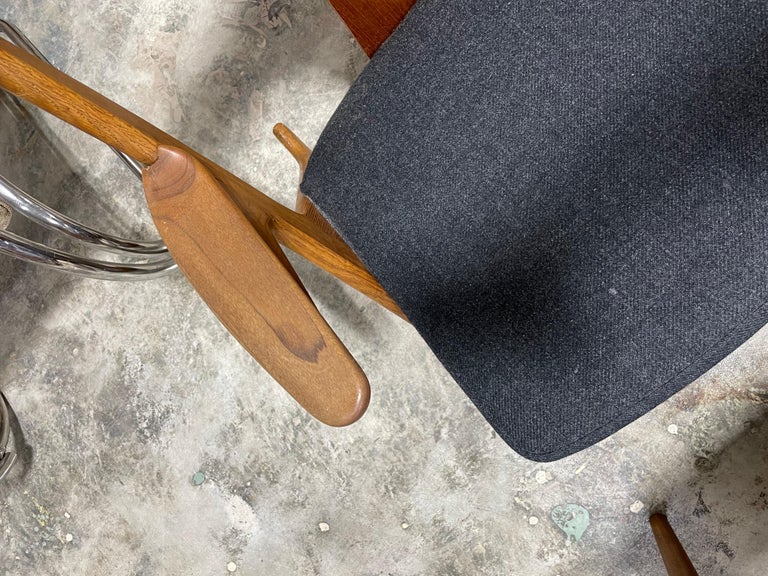 Danish Mid-Century Modern Rocking Chair In Fair Condition For Sale In Fort Lauderdale, FL
