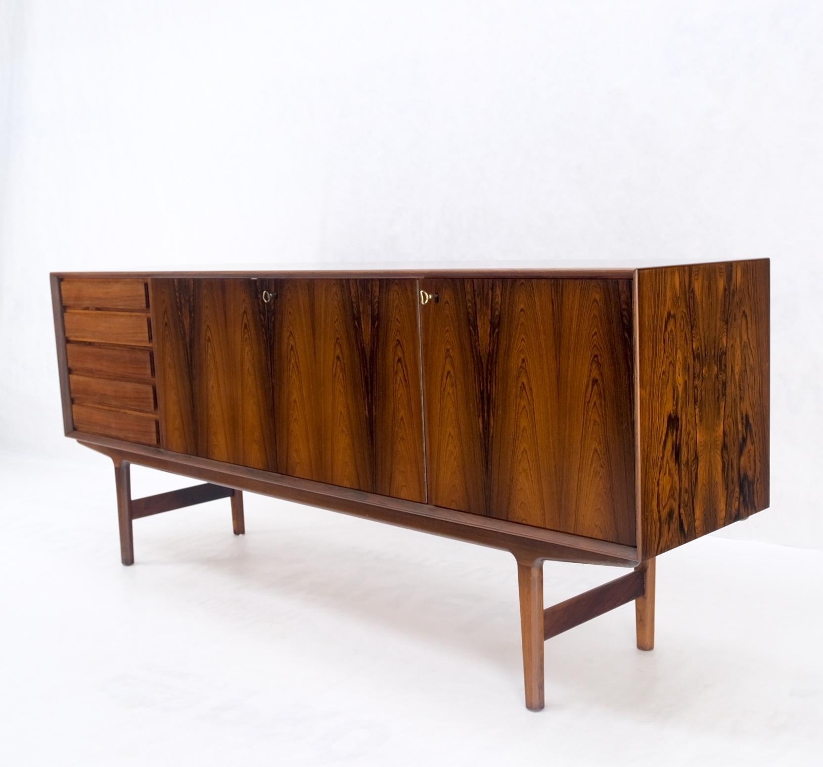 Danish Mid-Century Modern Rosewood 3 Doors 5 Drawers Credenza Dresser Mint! For Sale 9