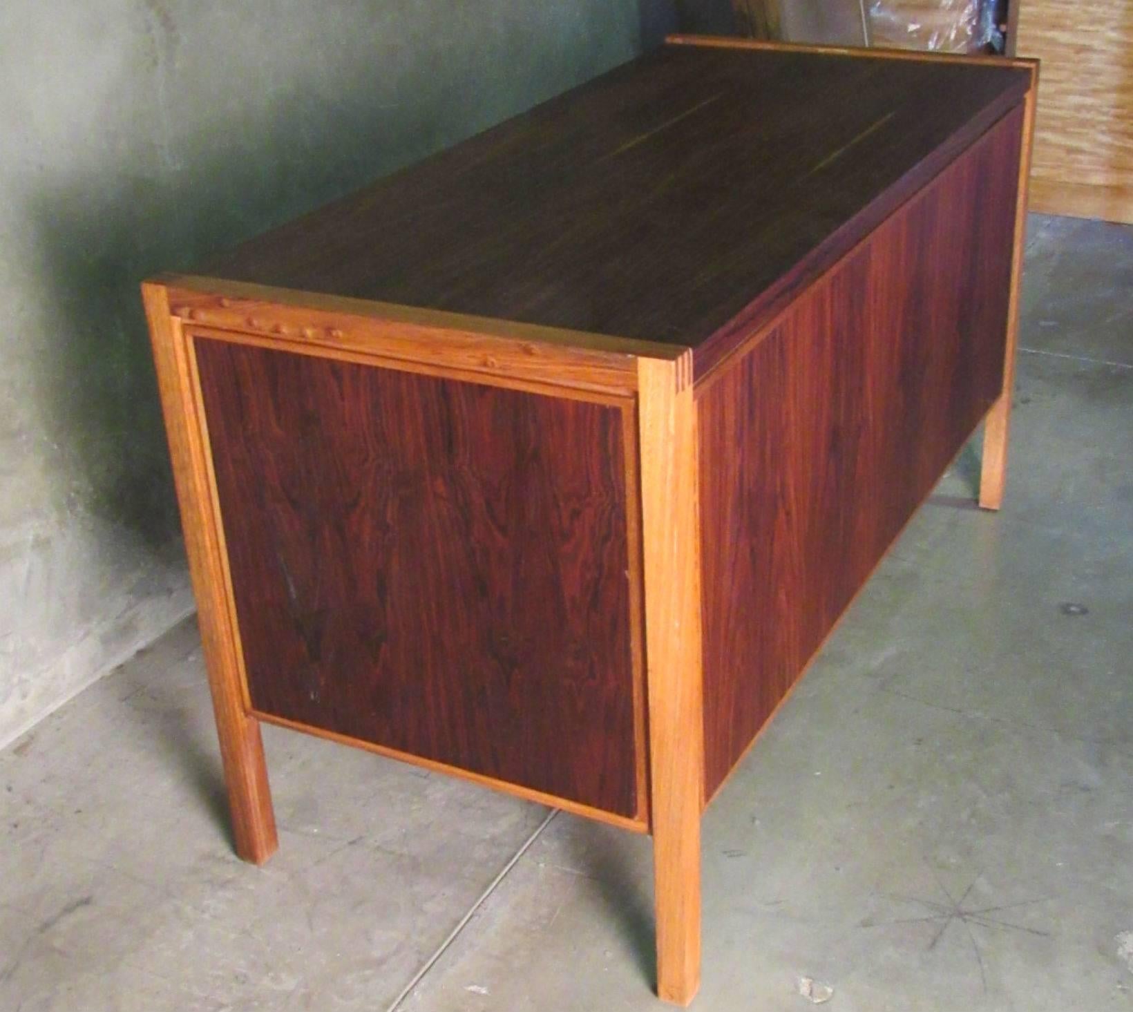 Colombian 1960s Jacaranda Rosewood & Teak Desk Mid-Century Modern Columbia South America For Sale