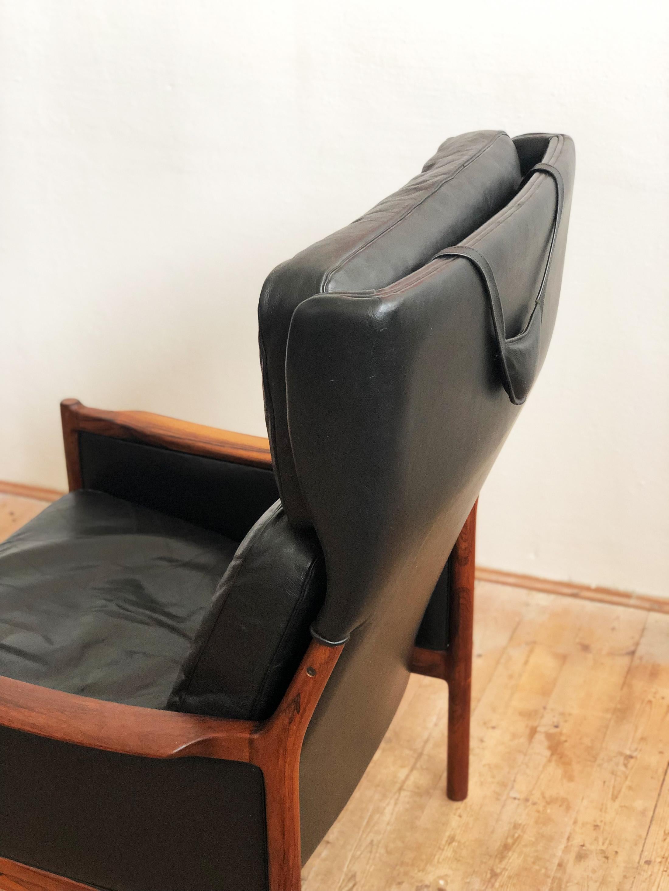 Danish Mid-Century Modern Rosewood and Black Leather Lounge Chair For Sale 12
