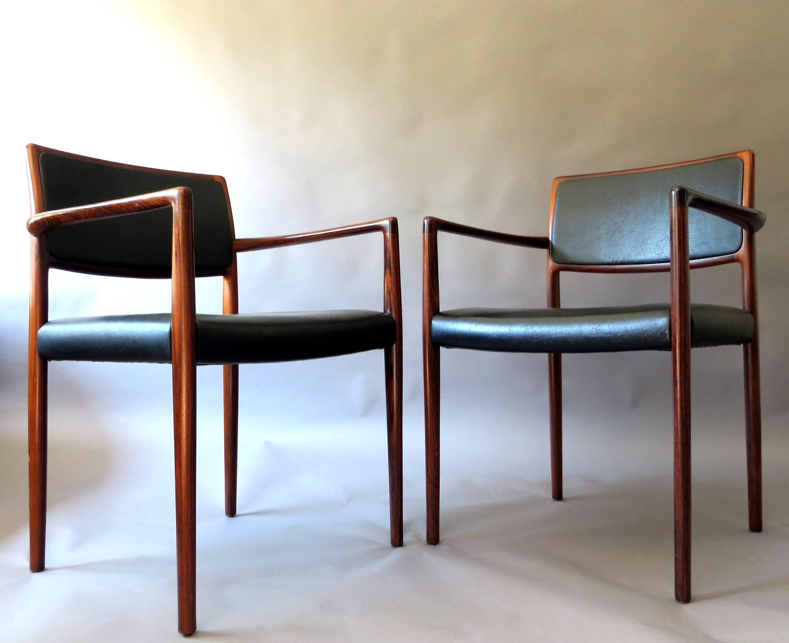 Finest Denmark Scandinavian vintage armchairs from the 1960s in highest quality and comfort. The design of these chairs are in style of the chairs from renowned cabinetmaker Niels Otto Möller.
The particularities are the organic sculptural shaped