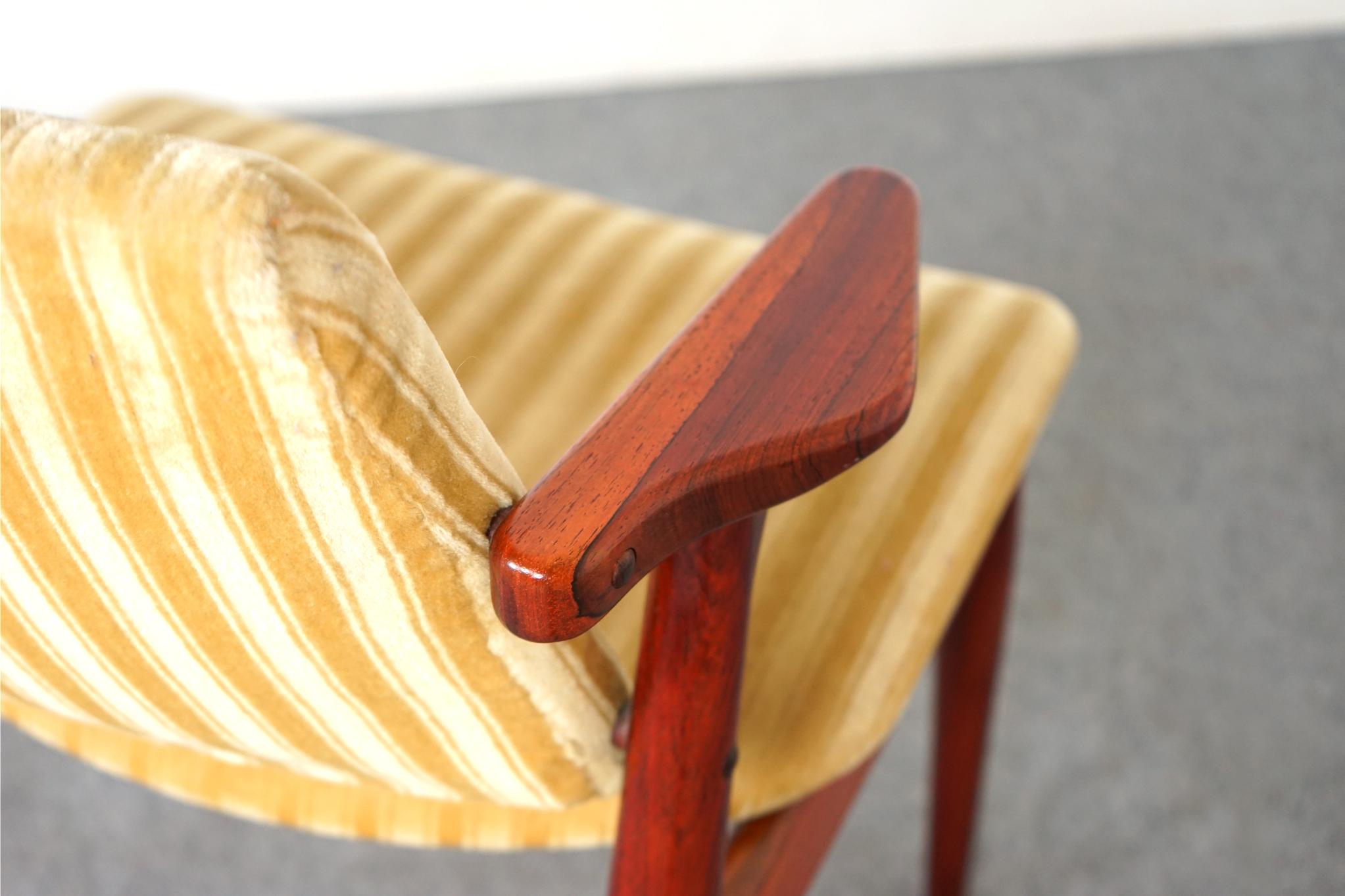Danish Mid-Century Modern Rosewood Arm Chair, by Arne Vodder *4 Available For Sale 3