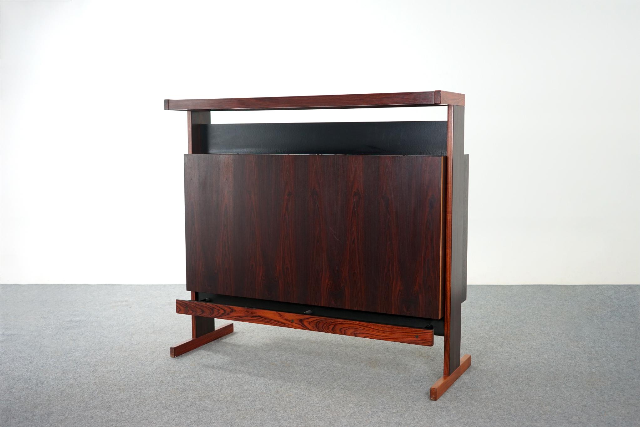 Danish Mid-Century Modern Rosewood Bar with Stools For Sale 10