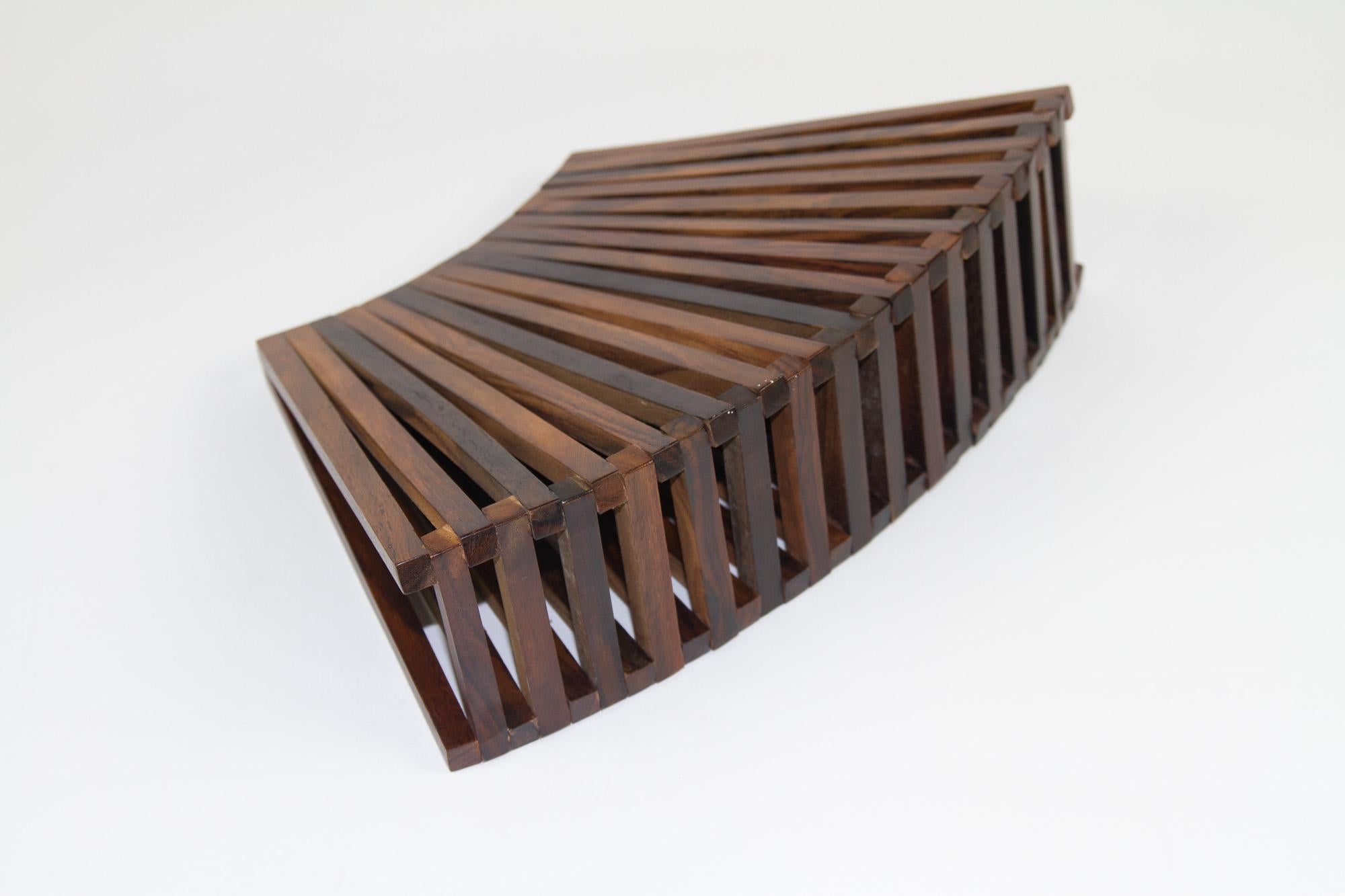 Panier danois en bois de rose, The Modernity, années 1960 en vente 3